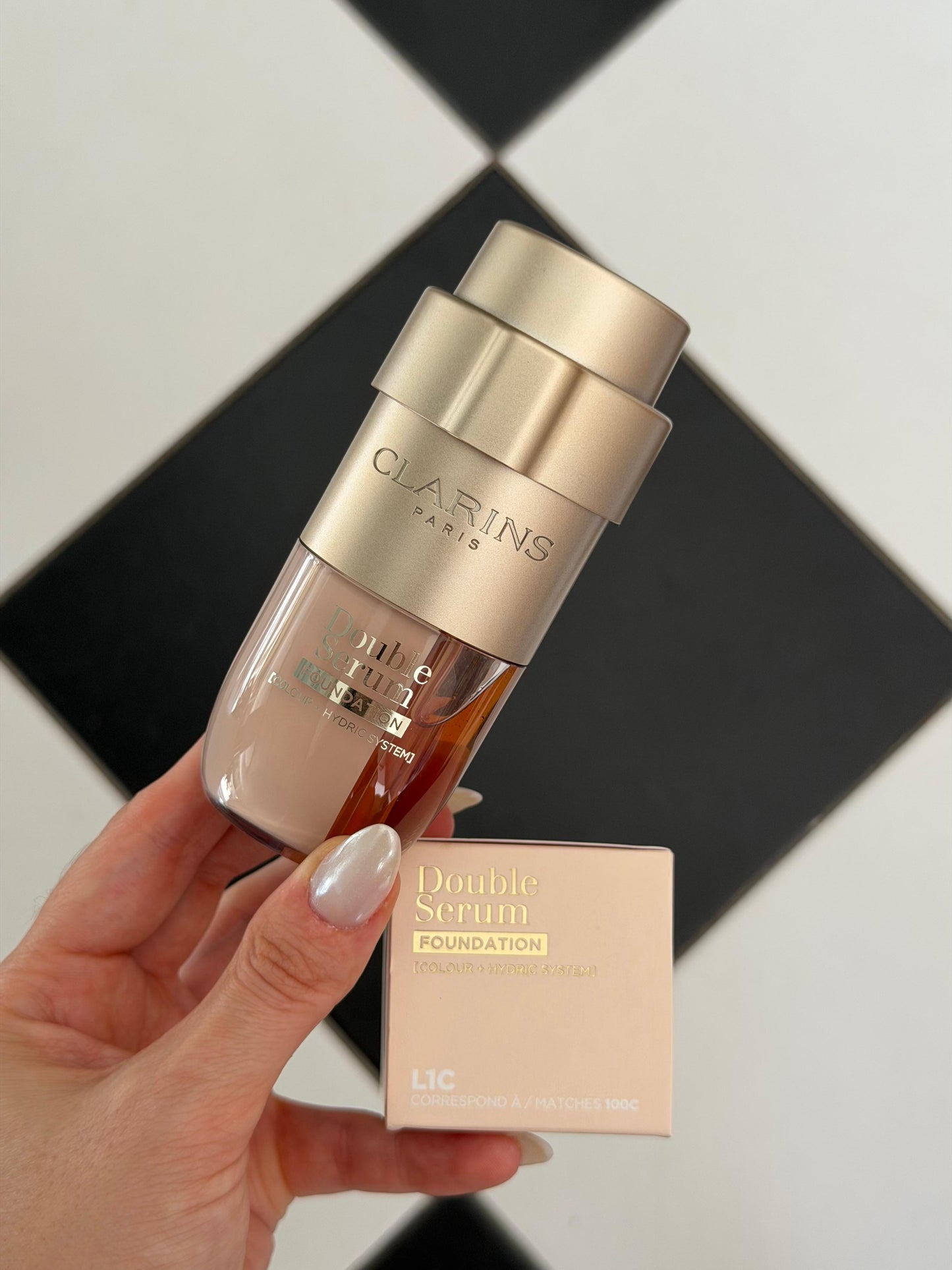CLARINS Double Serum 2in1 Hybrid Foundation (L1C)