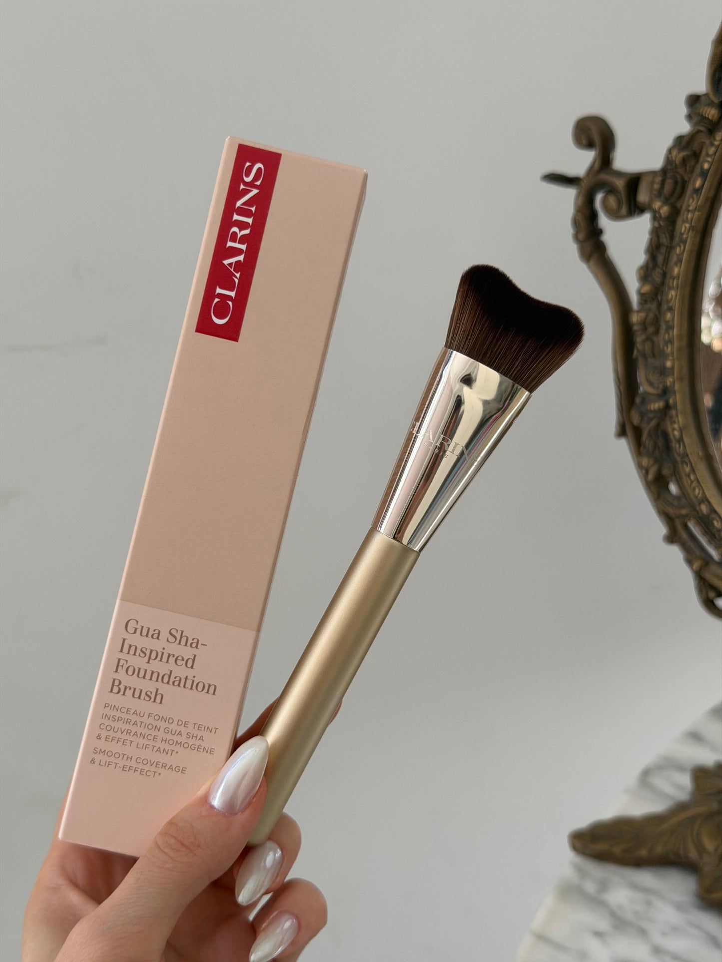 CLARINS Gua Sha-Inspired Foundation Brush