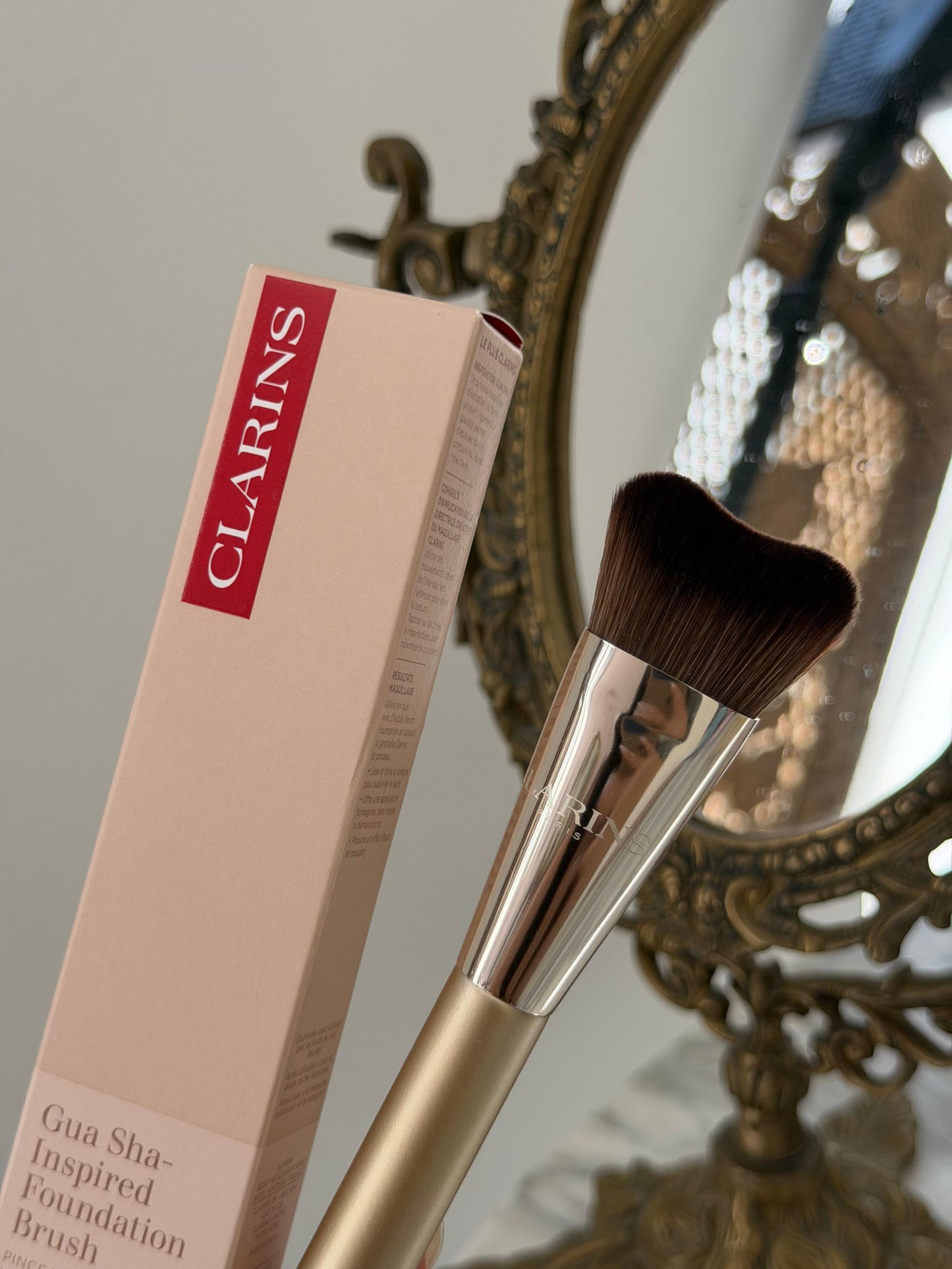 CLARINS Gua Sha-Inspired Foundation Brush