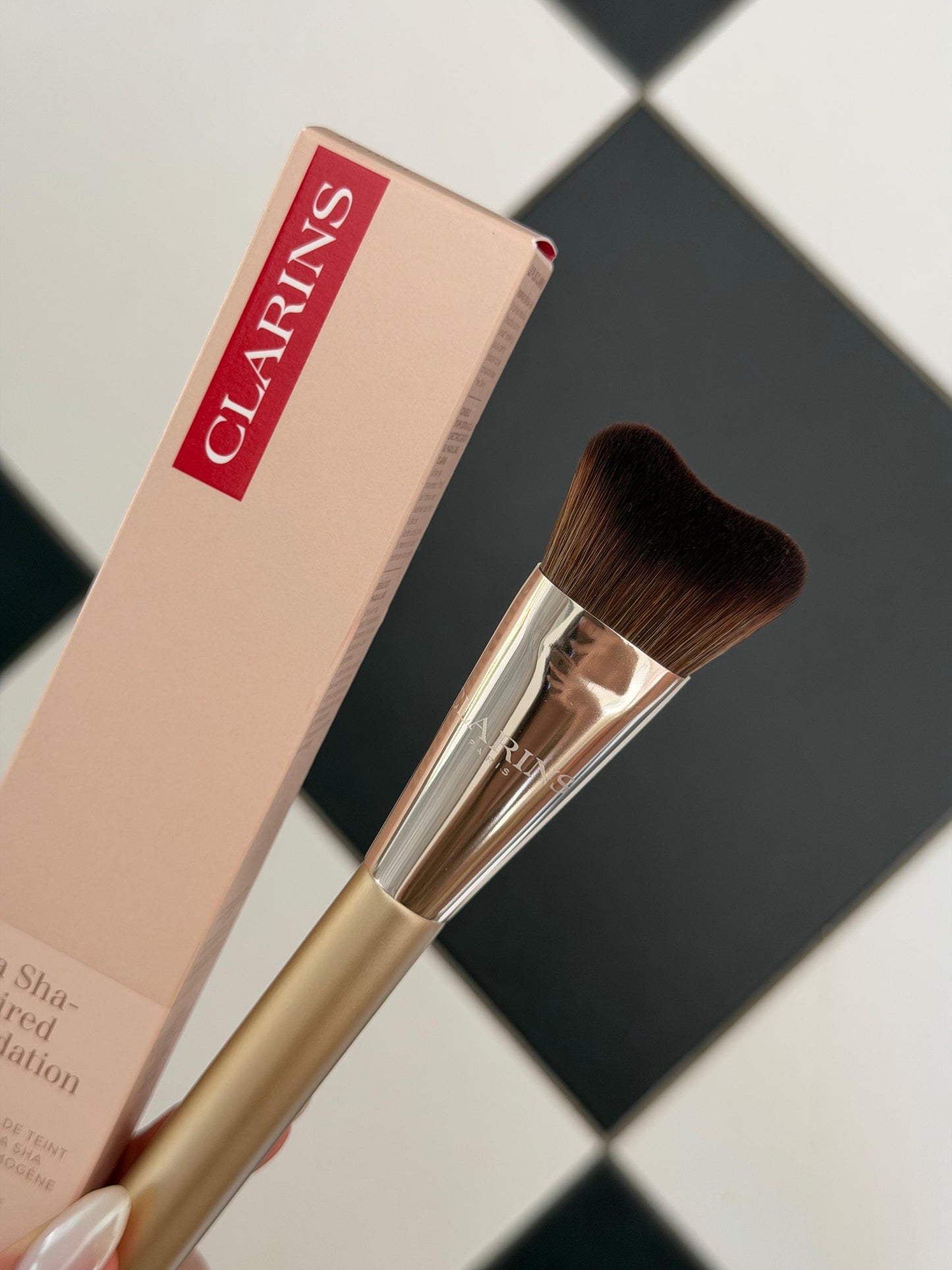 CLARINS Gua Sha-Inspired Foundation Brush