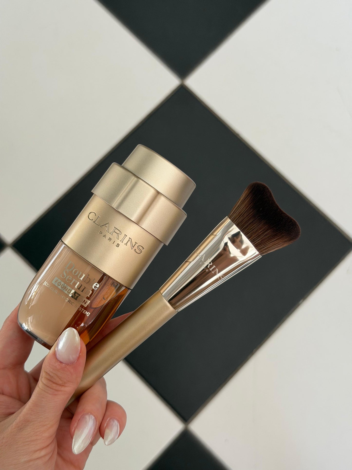 CLARINS Gua Sha-Inspired Foundation Brush