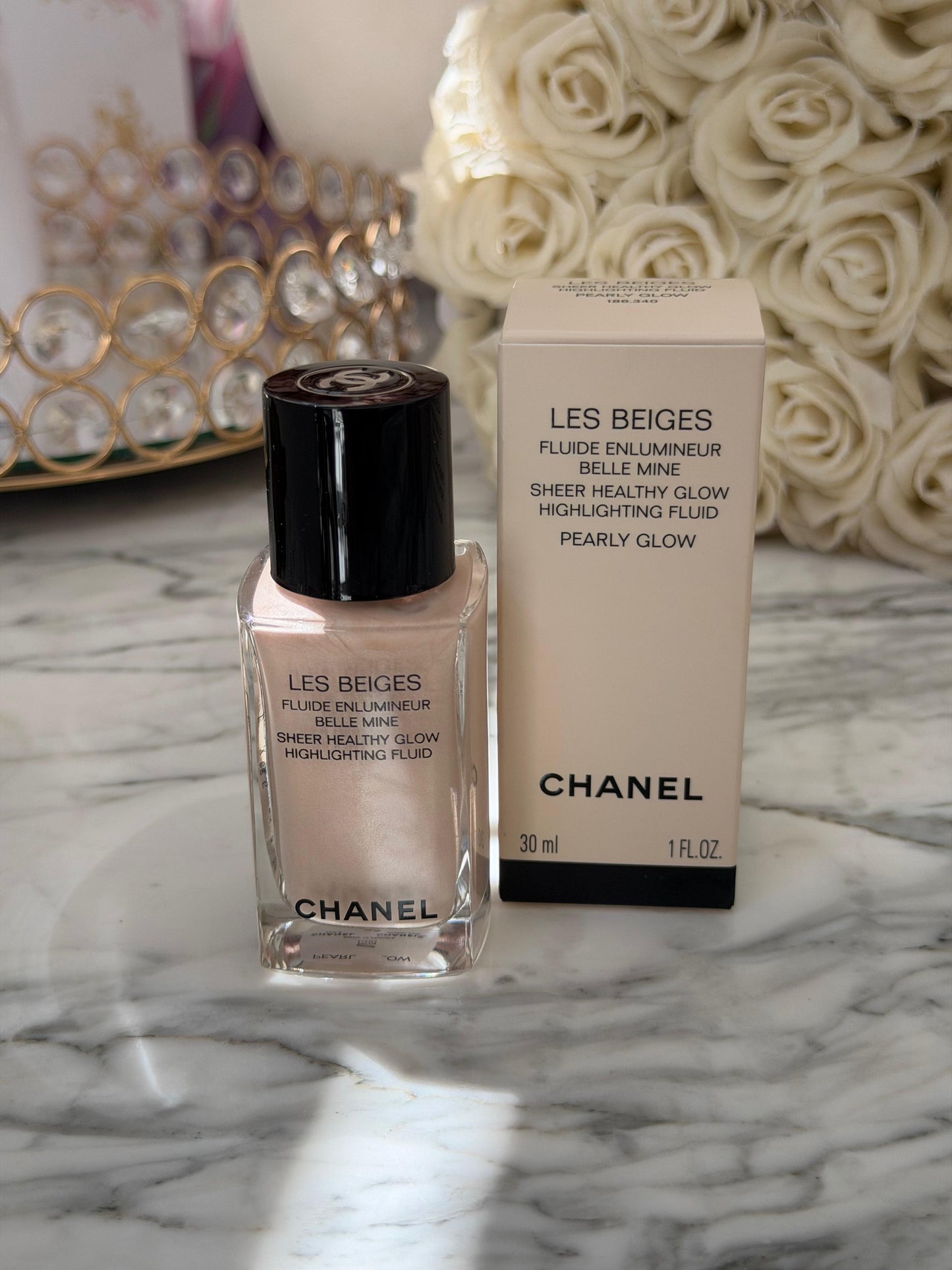 CHANEL Les Beiges - Pearly Glow
Sheer Healthy Glow Highlighting Fluid