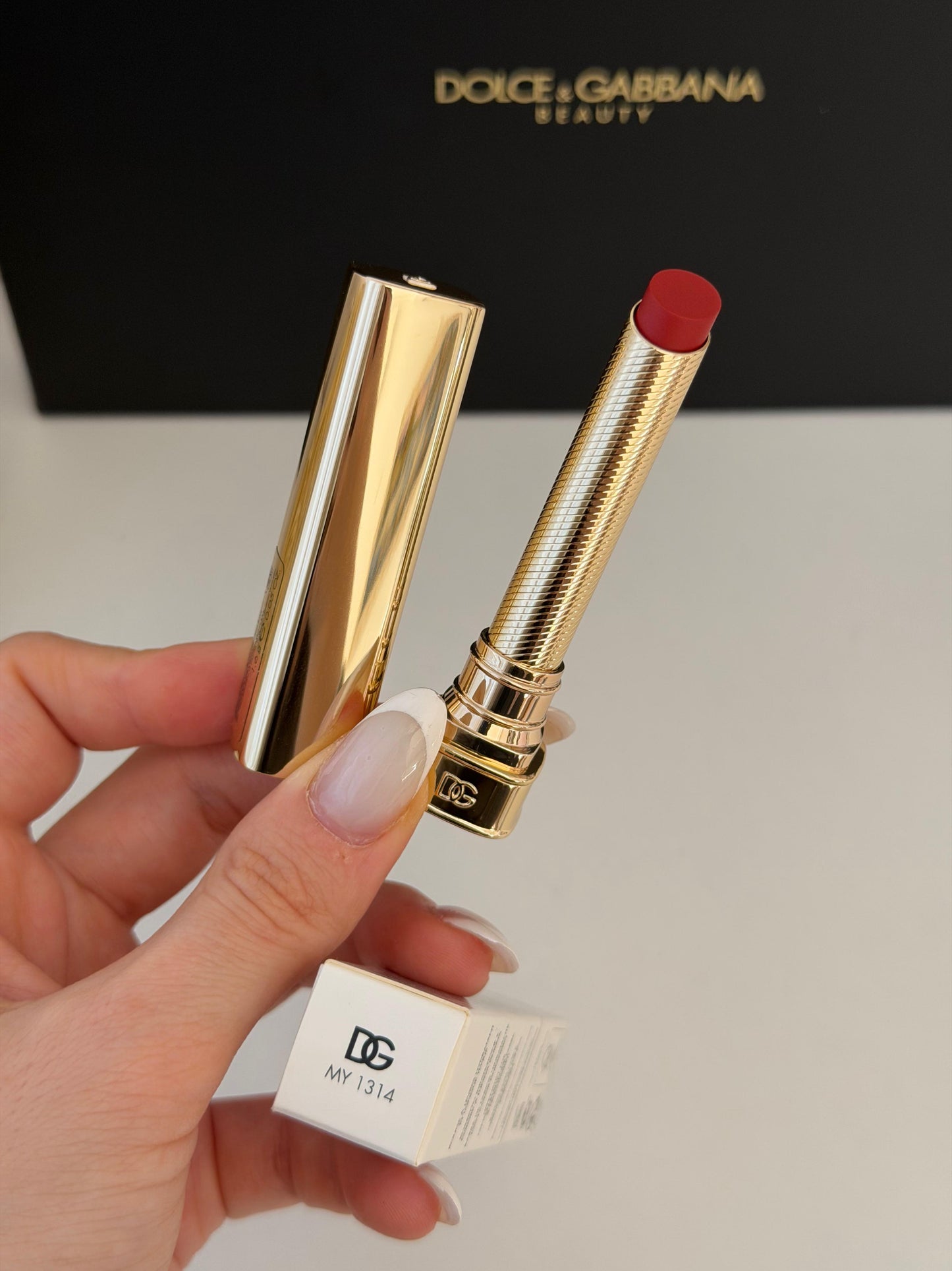 DOLCE&GABBANA My Sculpt Satin
Lasting Color & Hydration Lipstick Stylo - MY 1314