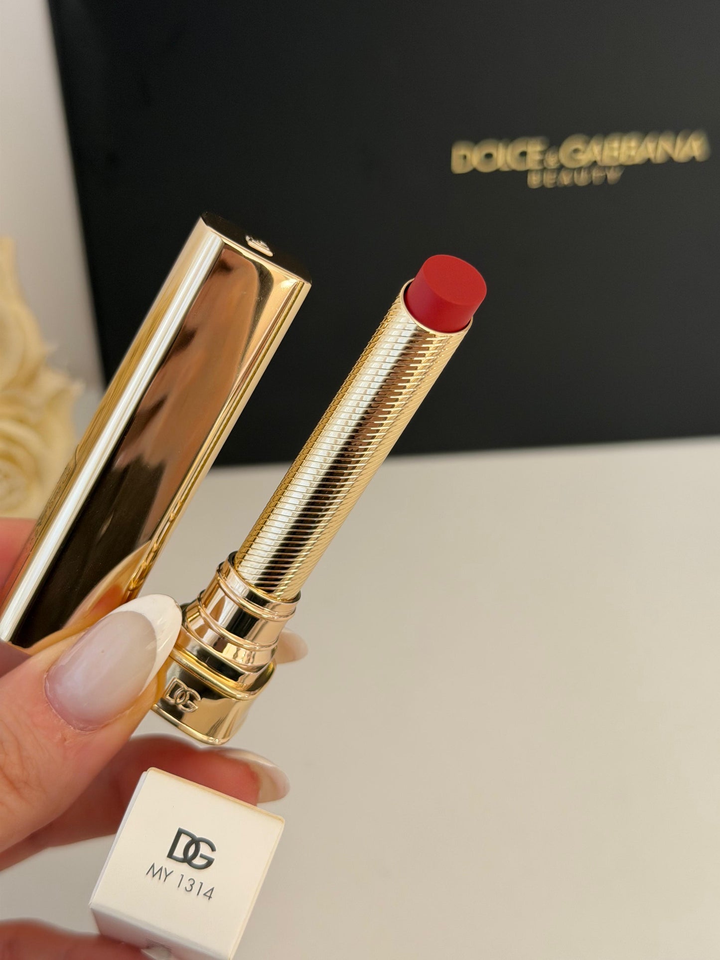 DOLCE&GABBANA My Sculpt Satin
Lasting Color & Hydration Lipstick Stylo - MY 1314