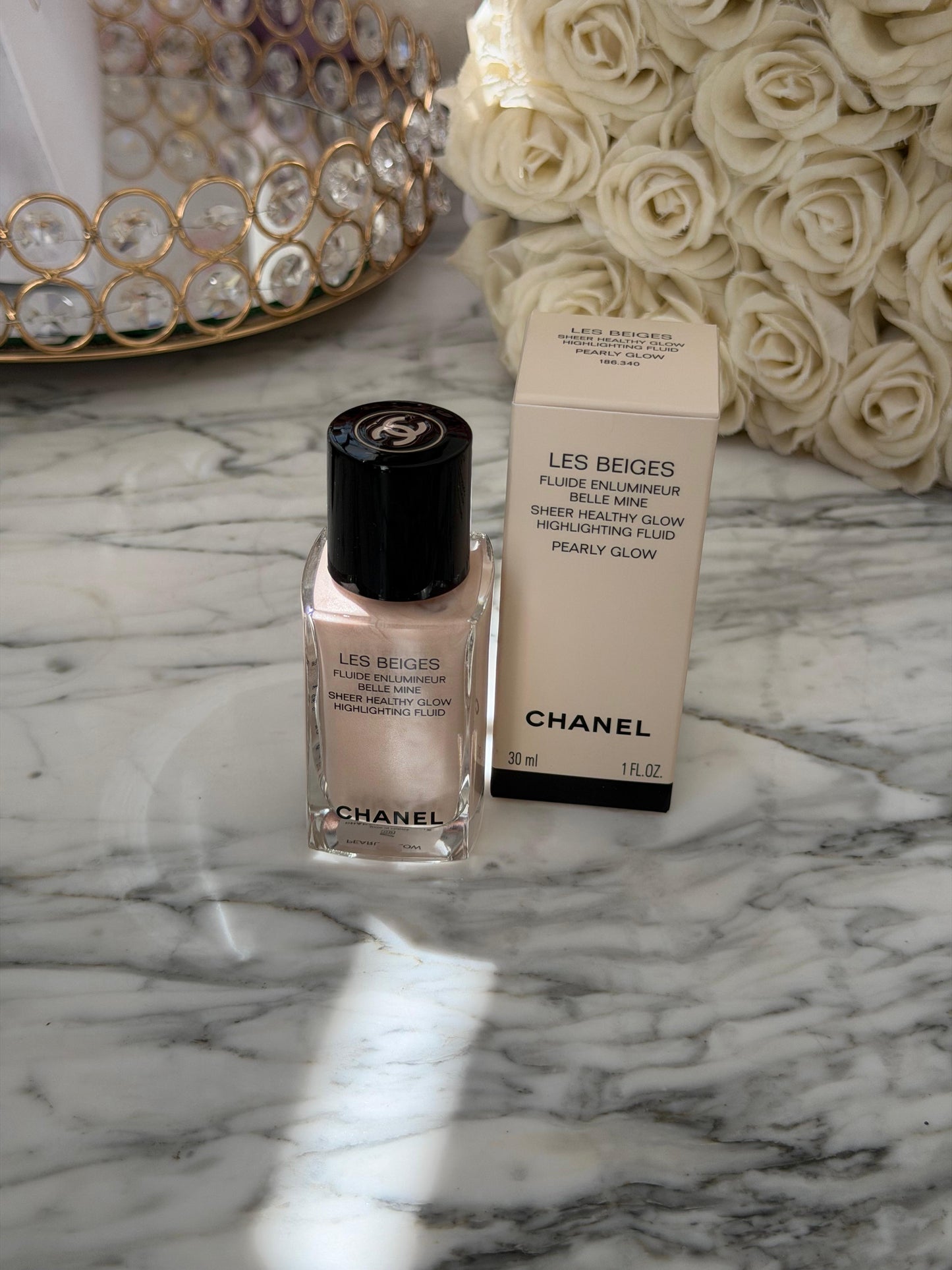 CHANEL Les Beiges - Pearly Glow
Sheer Healthy Glow Highlighting Fluid