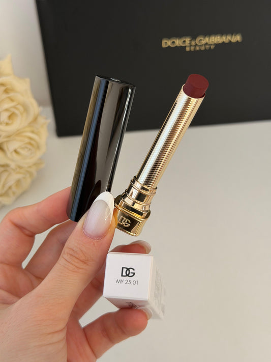 DOLCE&GABBANA My Comfy Matte Lipstick - My 25.01
Instant Rich Color & Hydration Lip Stylo