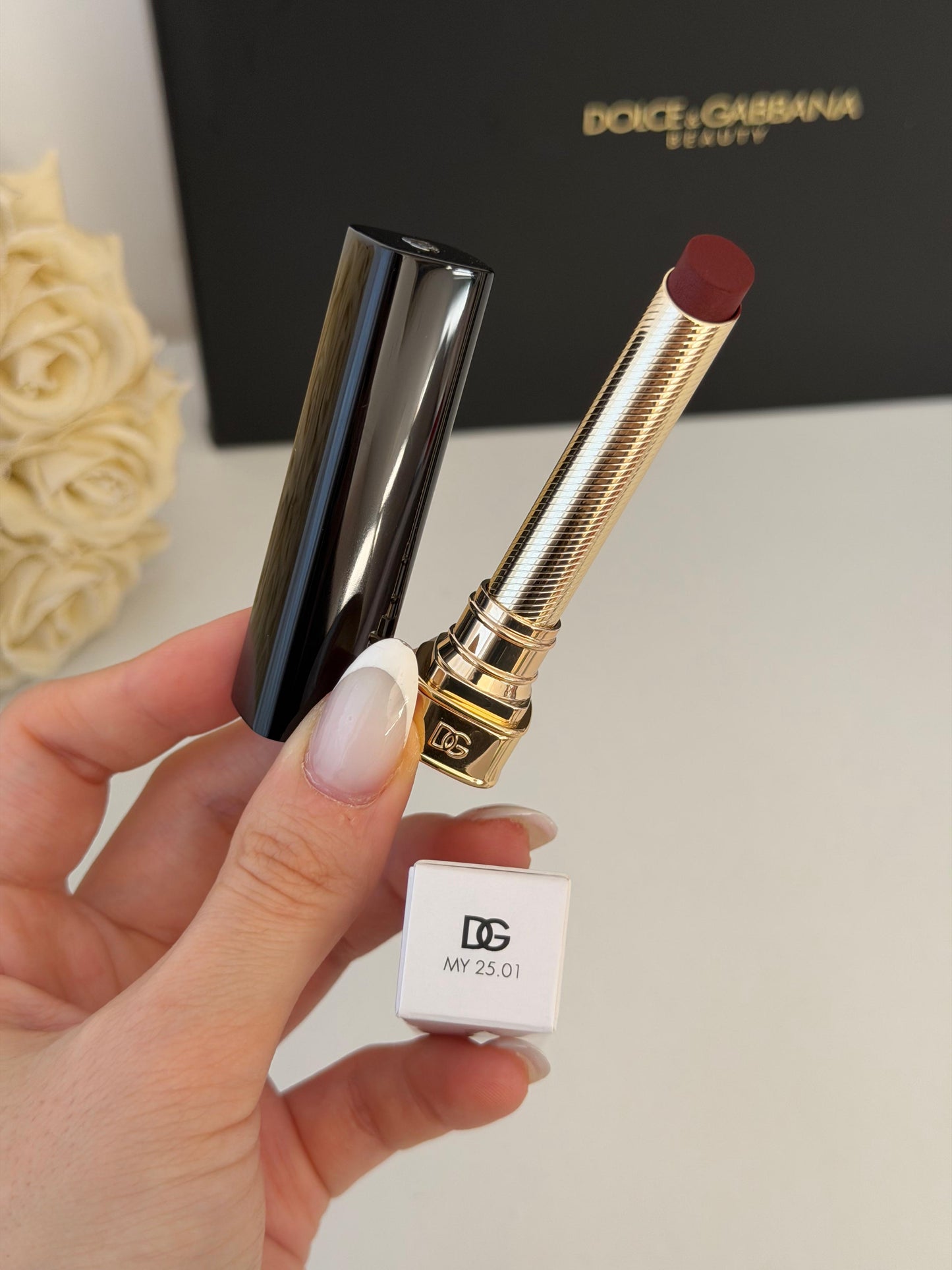 DOLCE&GABBANA My Comfy Matte Lipstick - My 25.01
Instant Rich Color & Hydration Lip Stylo