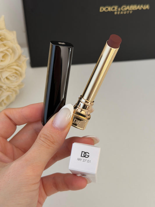 DOLCE&GABBANA My Comfy Matte Lipstick - My 27.01
Instant Rich Color & Hydration Lip Stylo