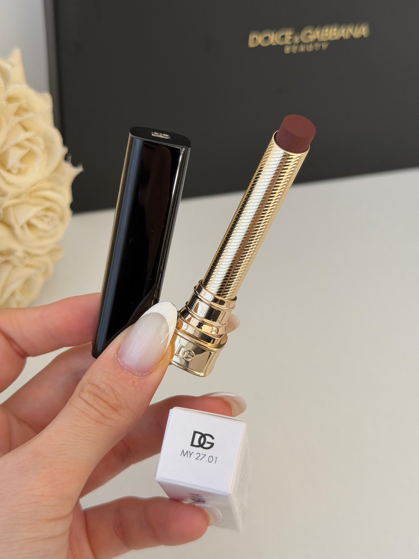 DOLCE&GABBANA My Comfy Matte Lipstick - My 27.01
Instant Rich Color & Hydration Lip Stylo