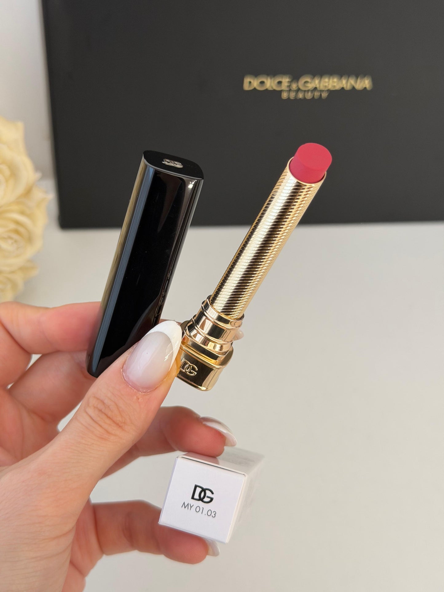 DOLCE&GABBANA My Comfy Matte Lipstick - My 01.03
Instant Rich Color & Hydration Lip Stylo