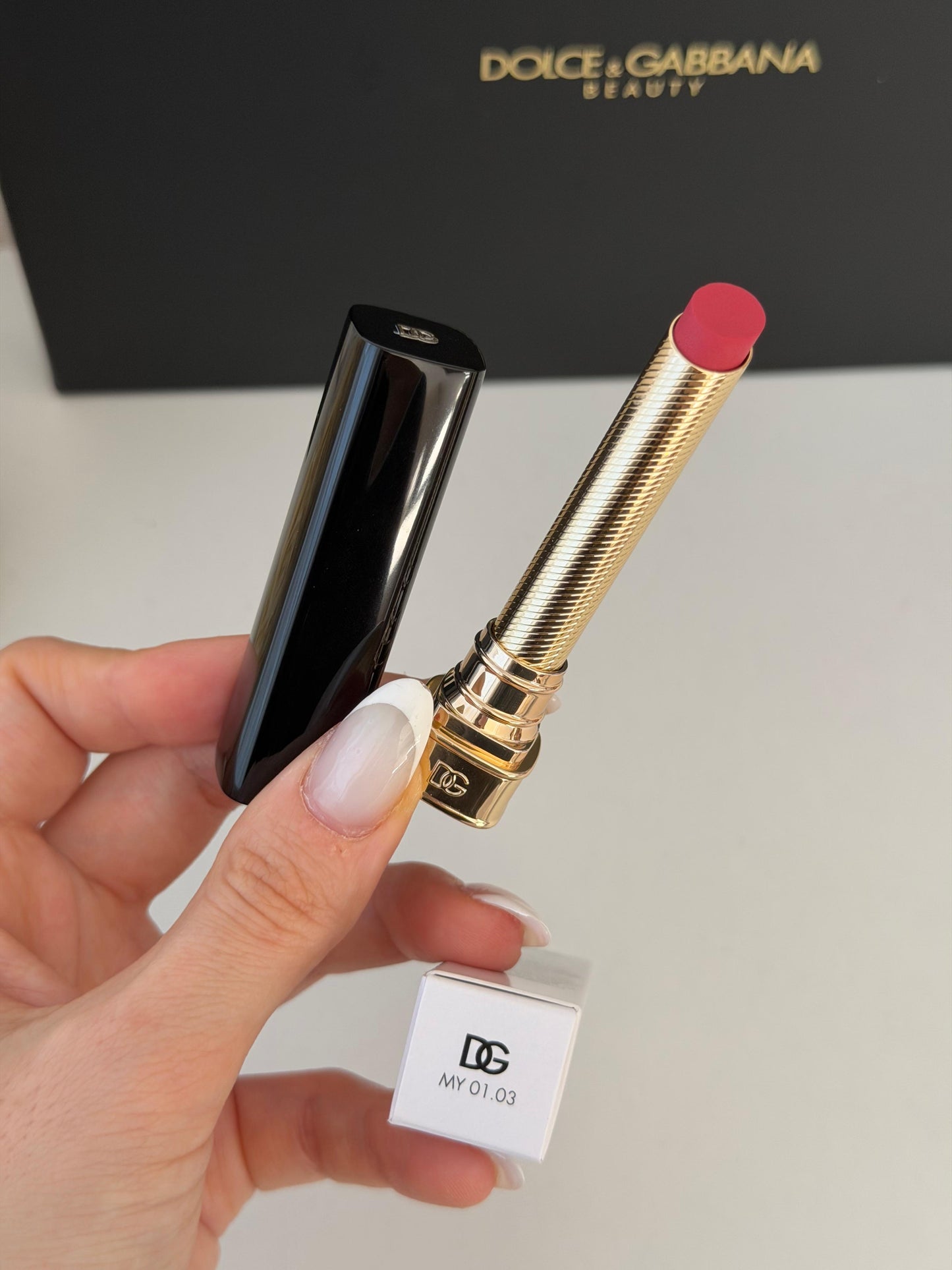 DOLCE&GABBANA My Comfy Matte Lipstick - My 01.03
Instant Rich Color & Hydration Lip Stylo