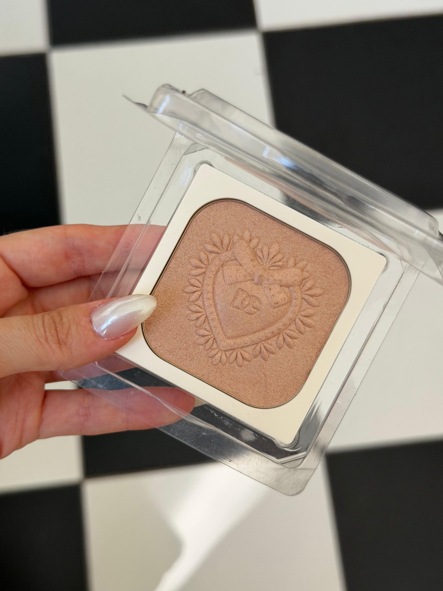 DOLCE&GABBANA Everlift Luminizer Light Oil Infused Soft-Halo Powder