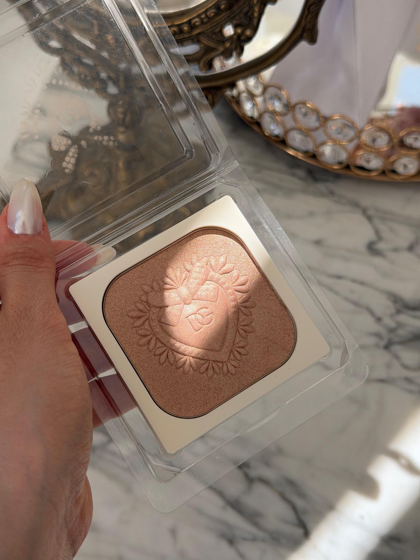 DOLCE&GABBANA Everlift Luminizer Light Oil Infused Soft-Halo Powder