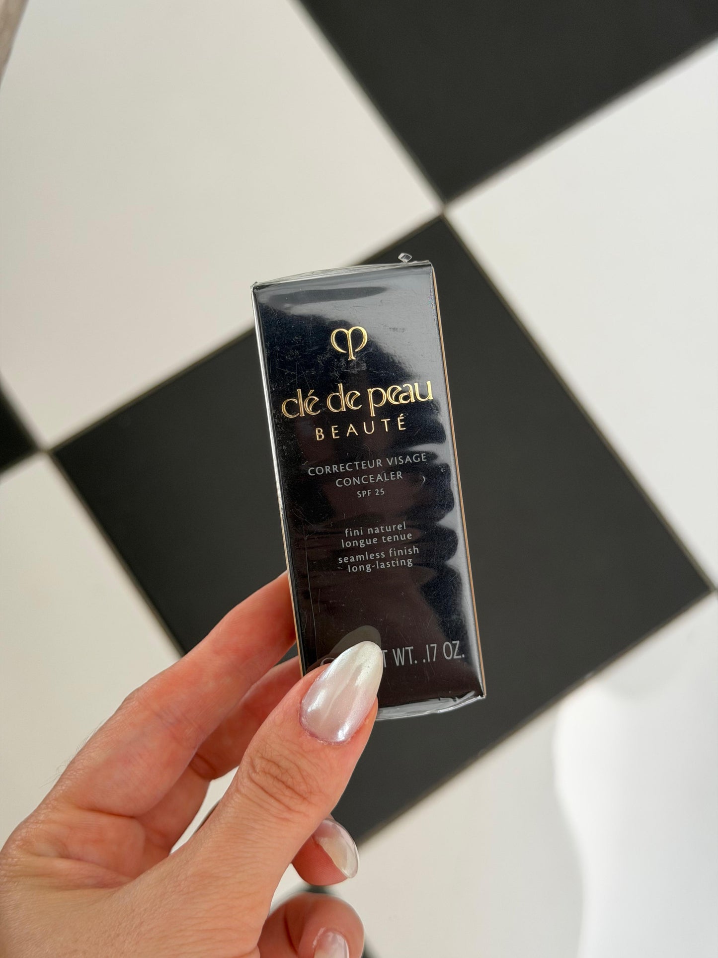 CLE DE PEAU Beauté
Corrective Concealer For Seamless Coverage