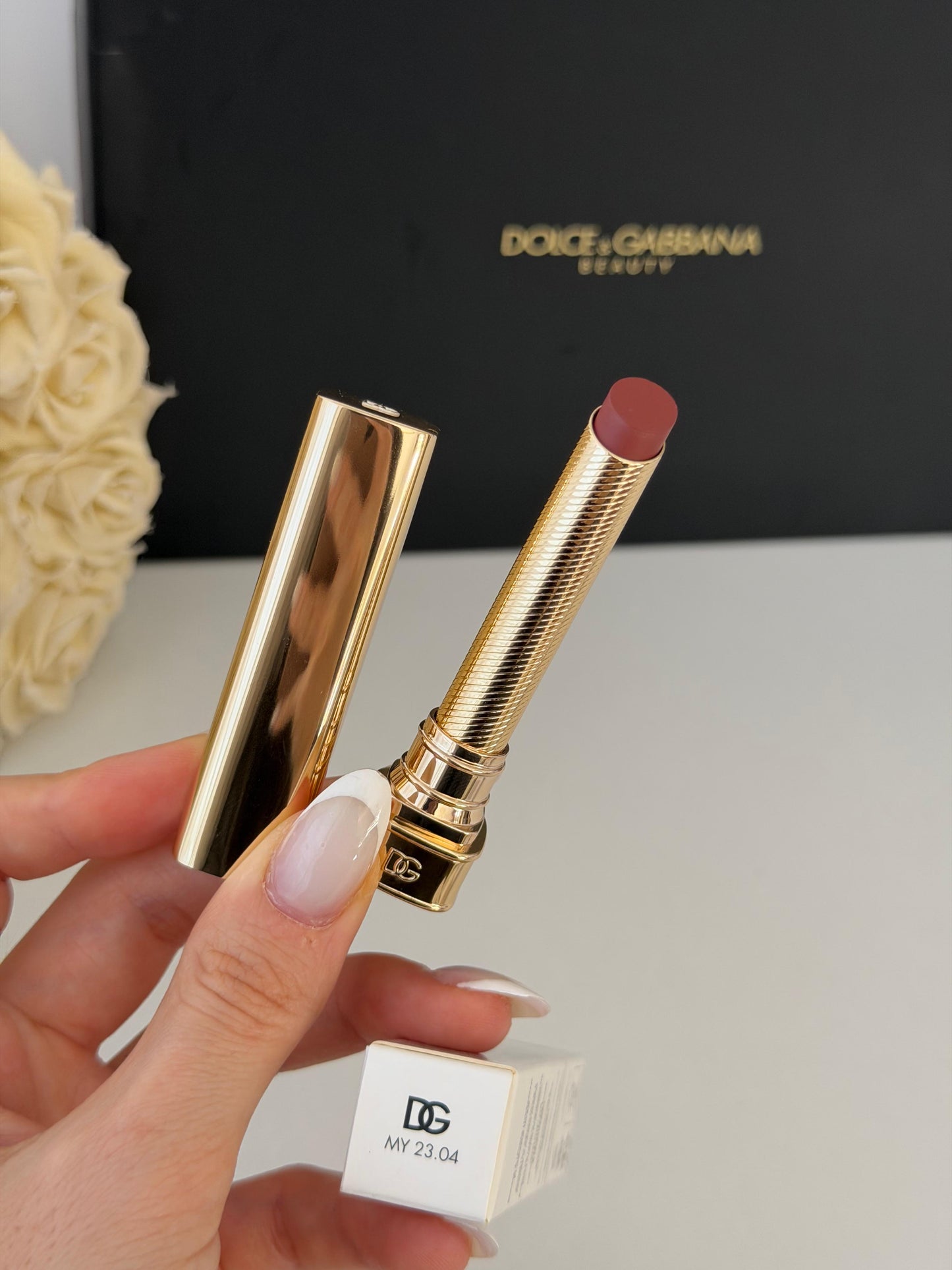 DOLCE&GABBANA My Sculpt Satin
Lasting Color & Hydration Lipstick Stylo - MY 23.04