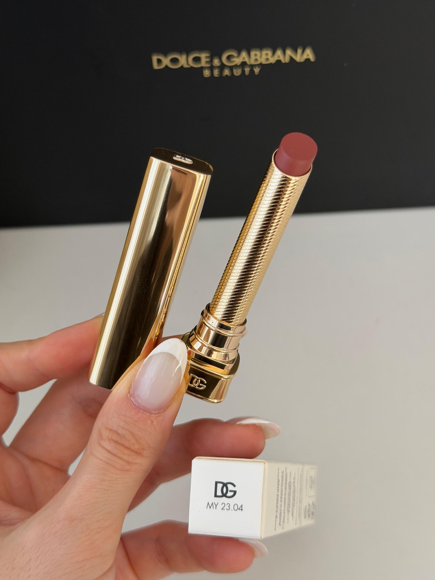 DOLCE&GABBANA My Sculpt Satin
Lasting Color & Hydration Lipstick Stylo - MY 23.04