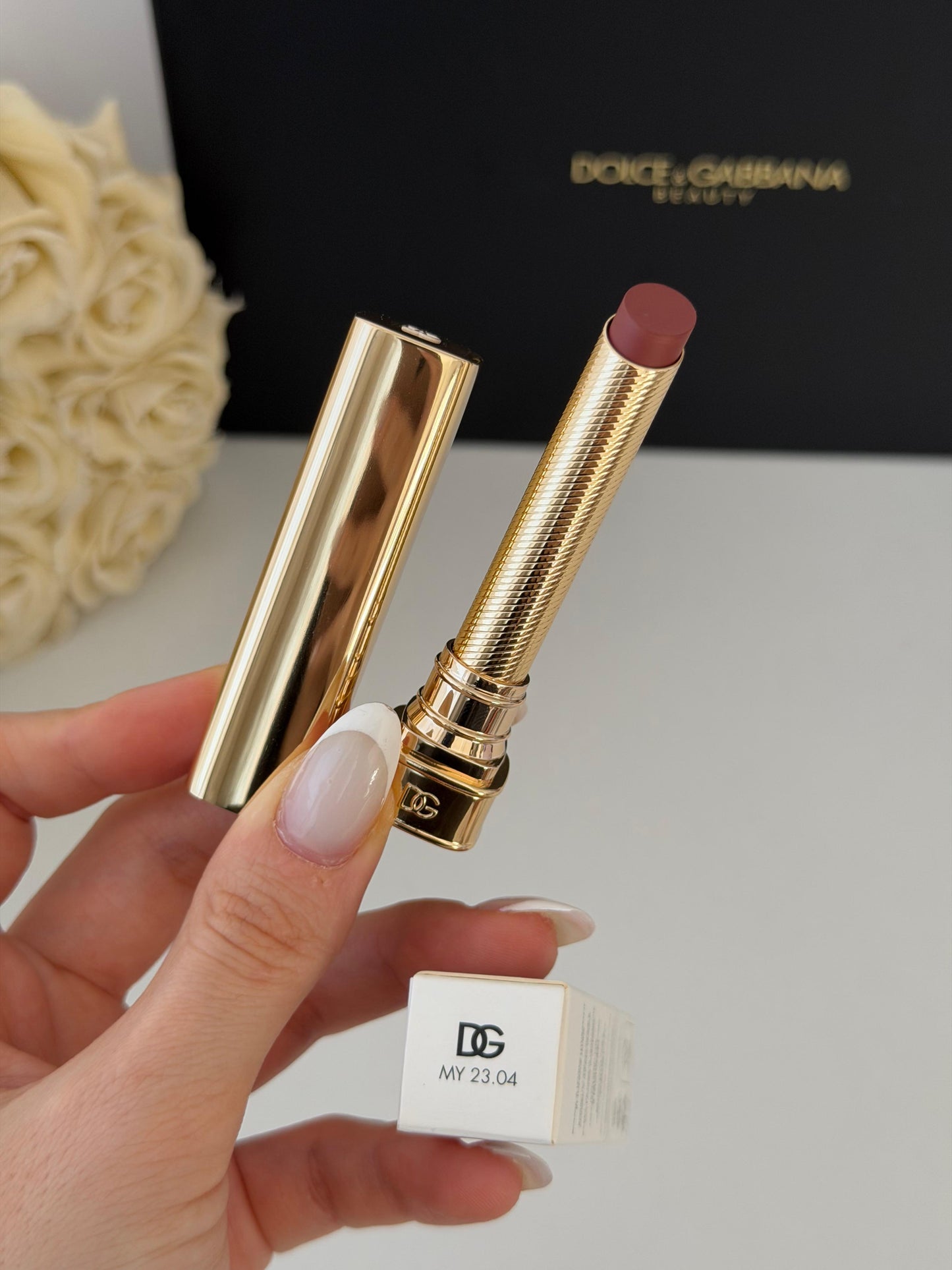 DOLCE&GABBANA My Sculpt Satin
Lasting Color & Hydration Lipstick Stylo - MY 23.04
