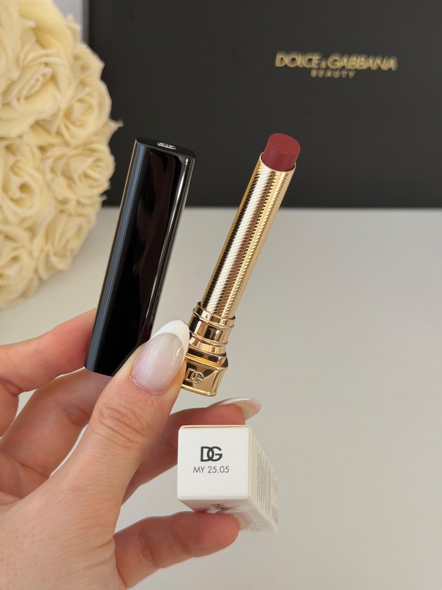 DOLCE&GABBANA My Comfy Matte Lipstick - My 25.05
Instant Rich Color & Hydration Lip Stylo