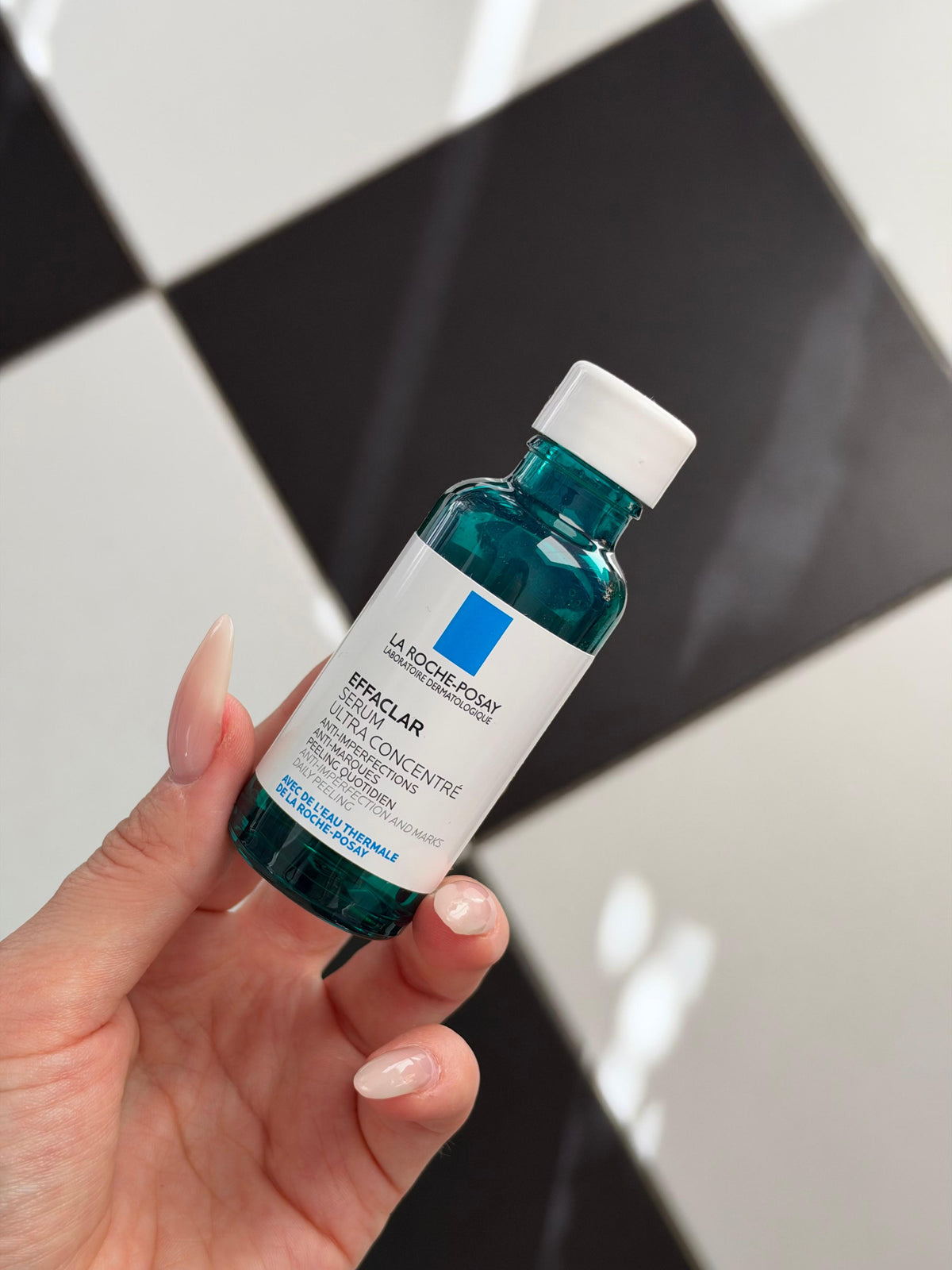 LA ROCHE-POSAY Effaclar Ultra Concentrated Serum
For Adult Acne-Prone Skin, Persistent Imperfactions And Marks