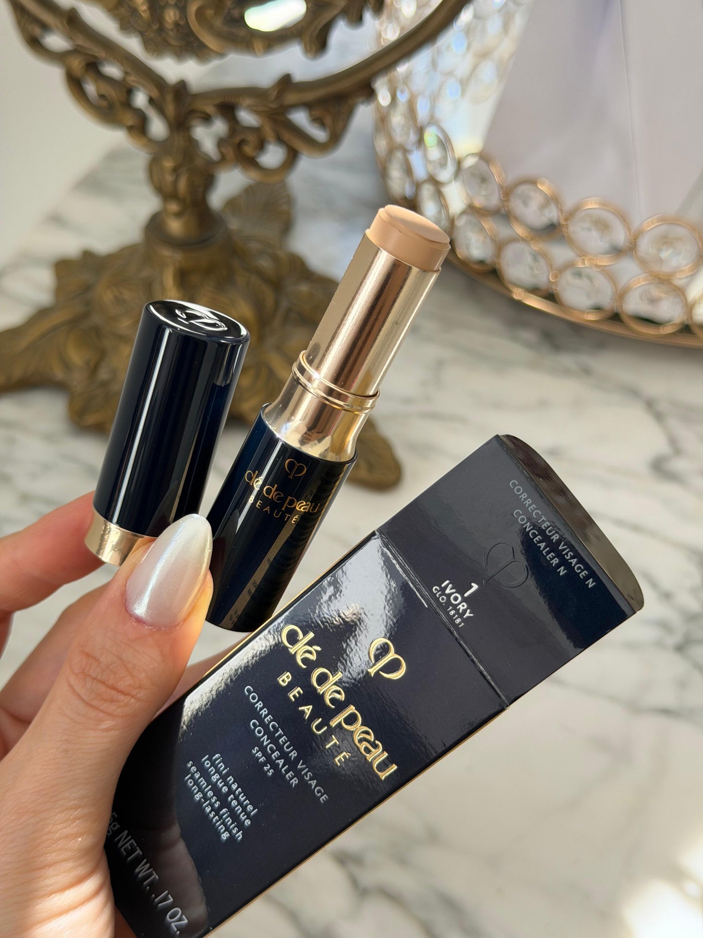 CLE DE PEAU Beauté
Corrective Concealer For Seamless Coverage