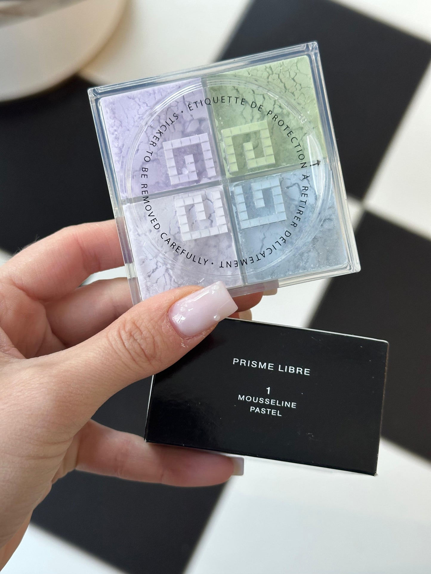 GIVENCHY Prisme Libre 4-Color Correction Loose Powder