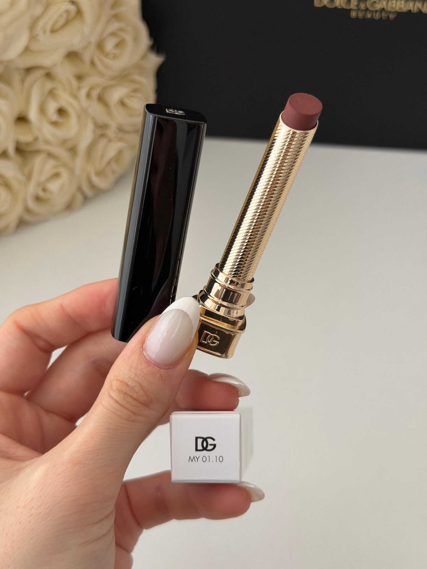 DOLCE&GABBANA My Comfy Matte Lipstick - My 01.10
Instant Rich Color & Hydration Lip Stylo