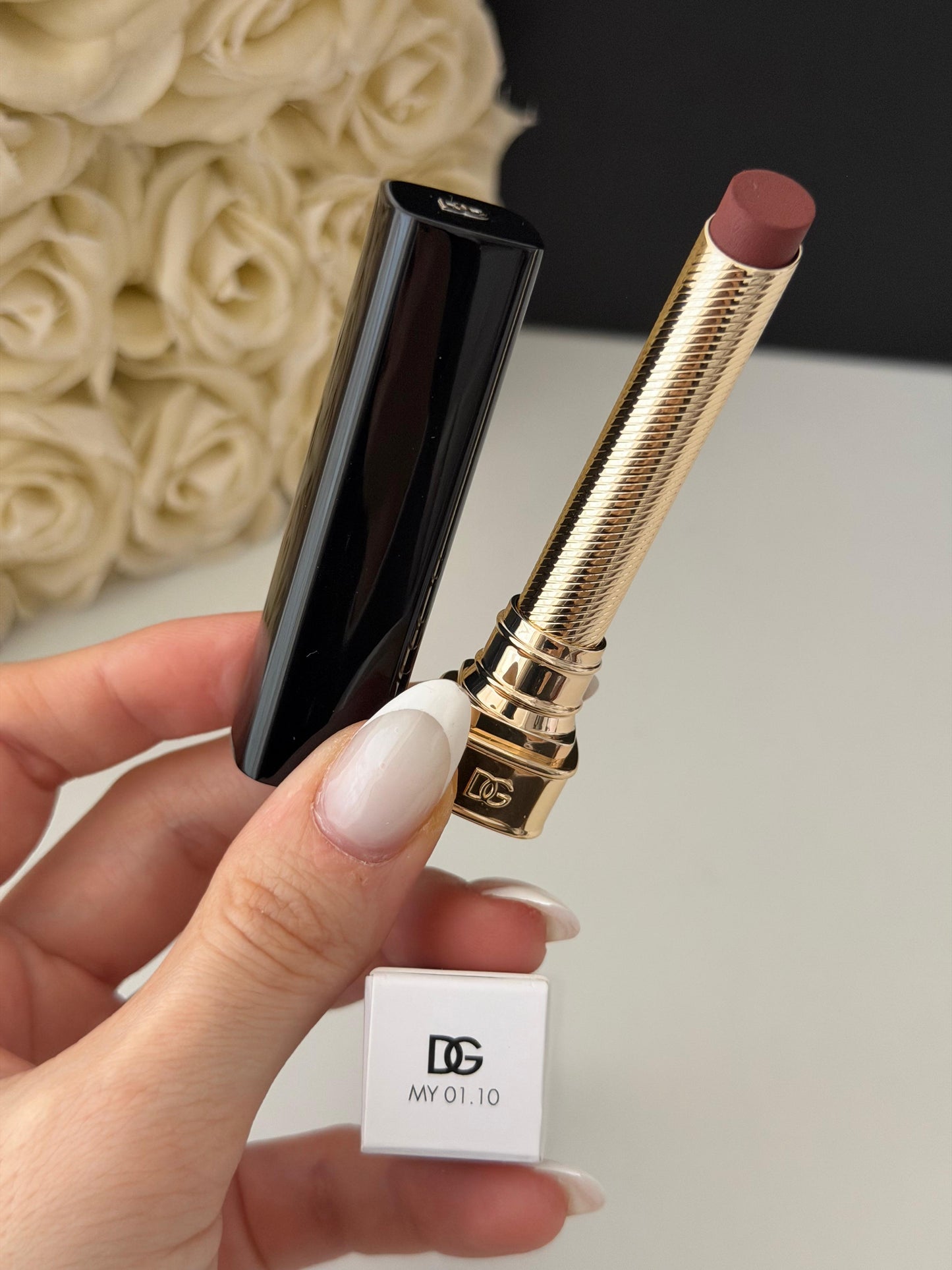 DOLCE&GABBANA My Comfy Matte Lipstick - My 01.10
Instant Rich Color & Hydration Lip Stylo