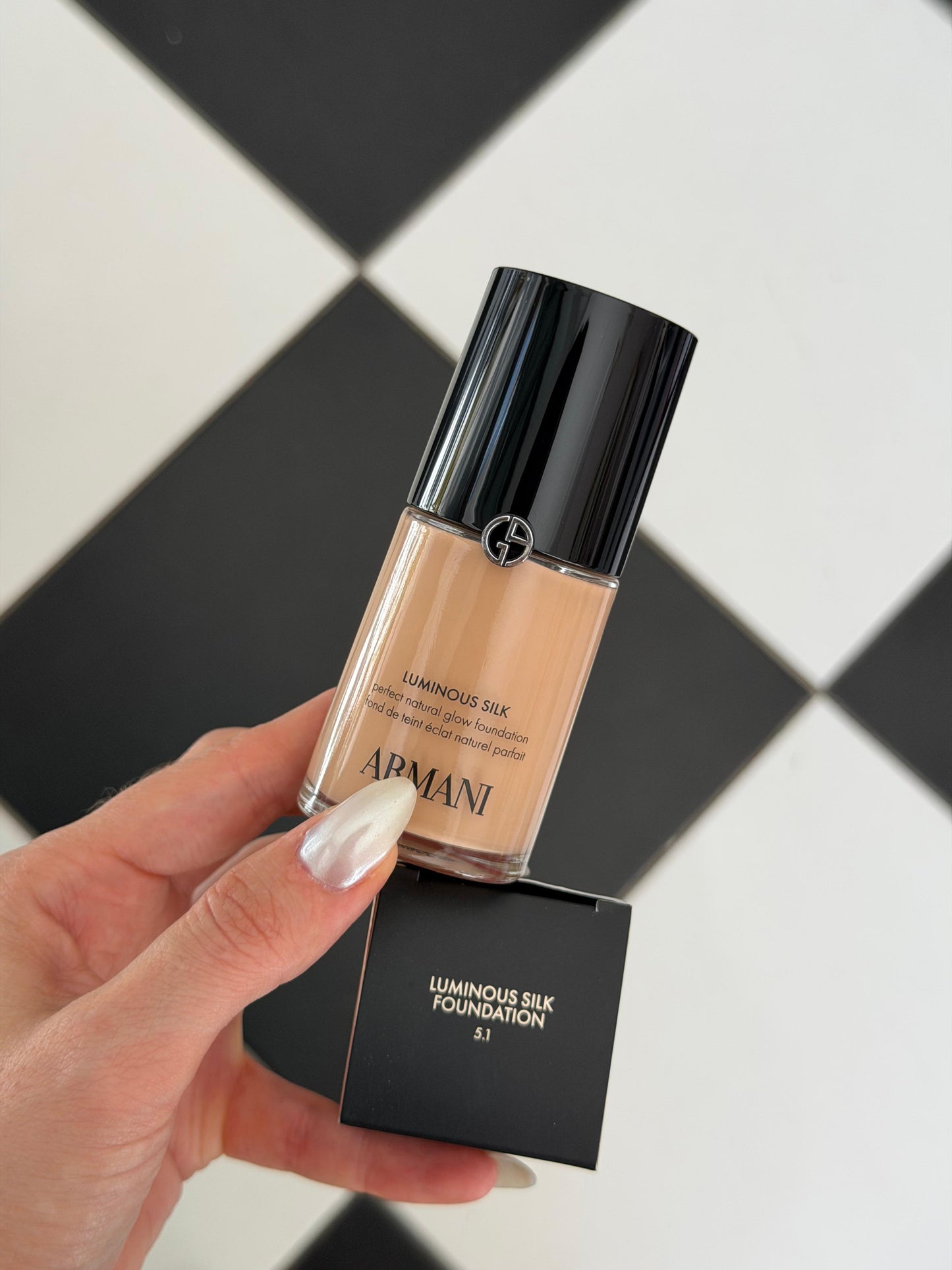 ARMANI Luminous Silk Natural Glow Blurring Foundation
Medium Buildable Coverage, 24HR Wear