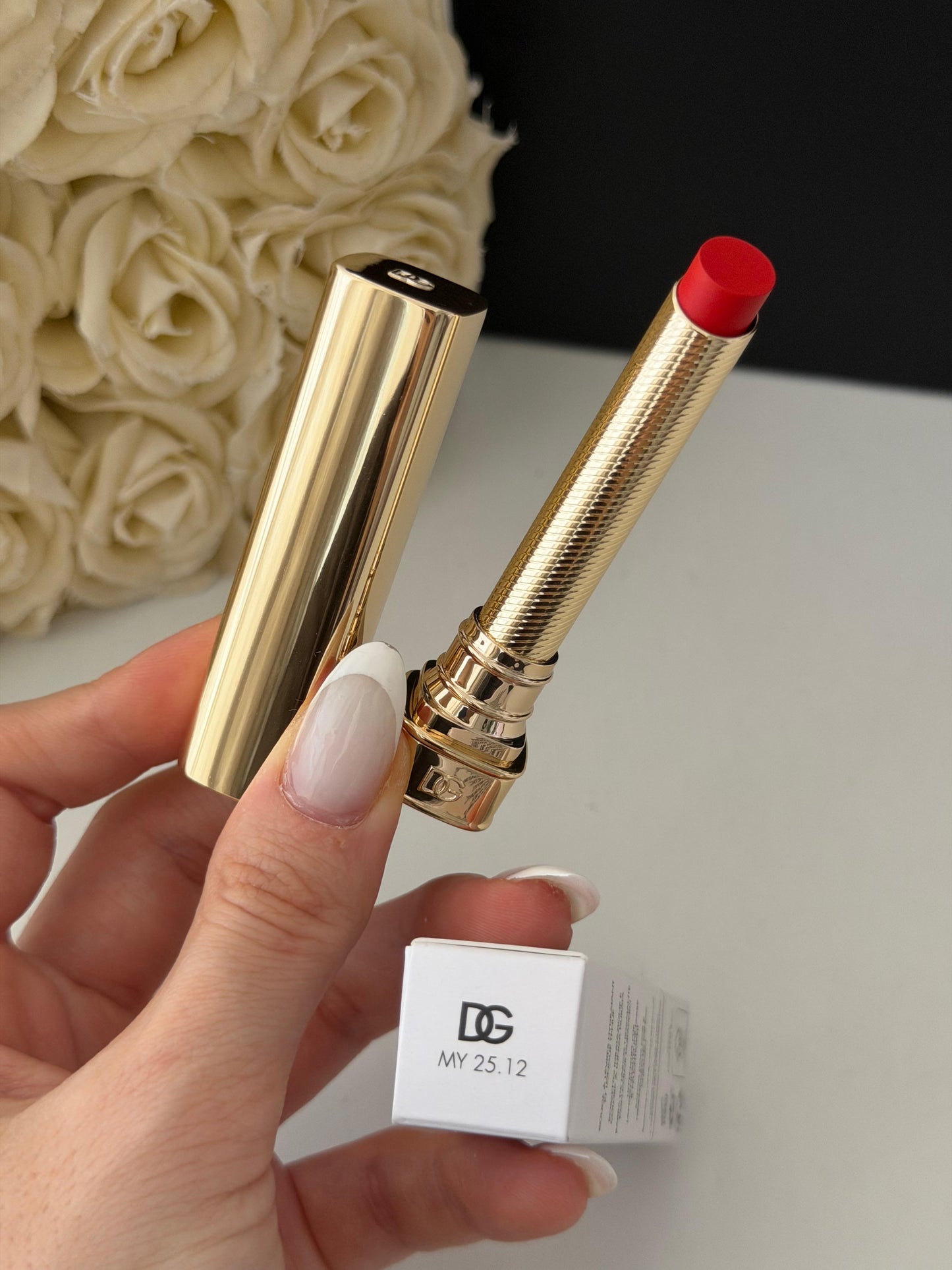 DOLCE&GABBANA My Sculpt Satin
Lasting Color & Hydration Lipstick Stylo - MY 25.12
