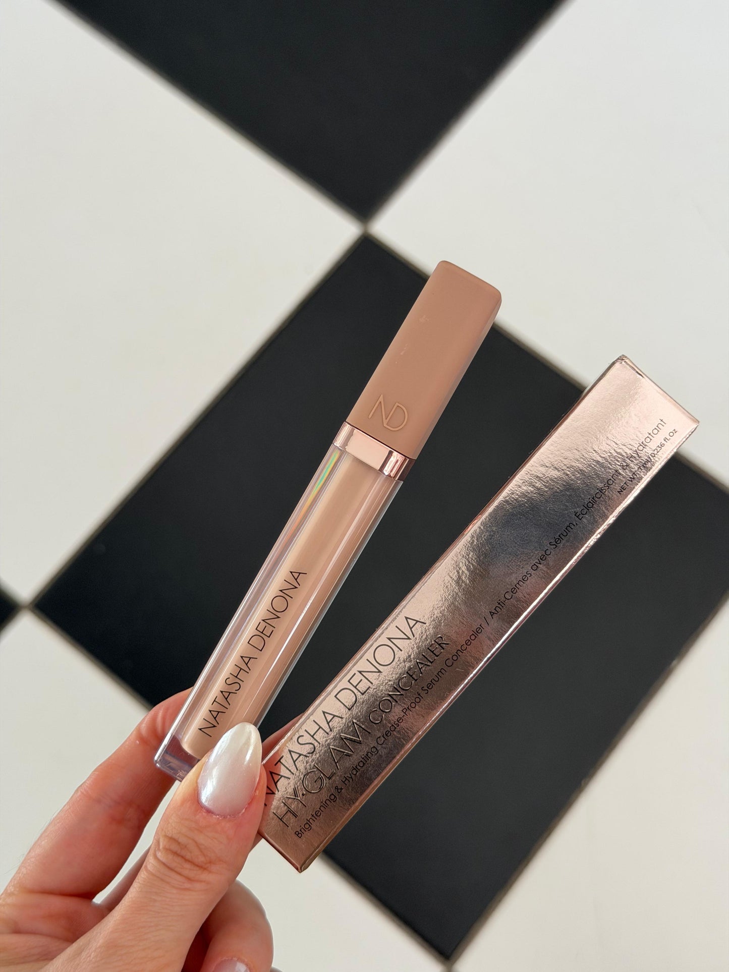 NATASHA DENONA Hy-Glam
Brightening & Hydrating Crease-Proof Serum Concealer (P2)