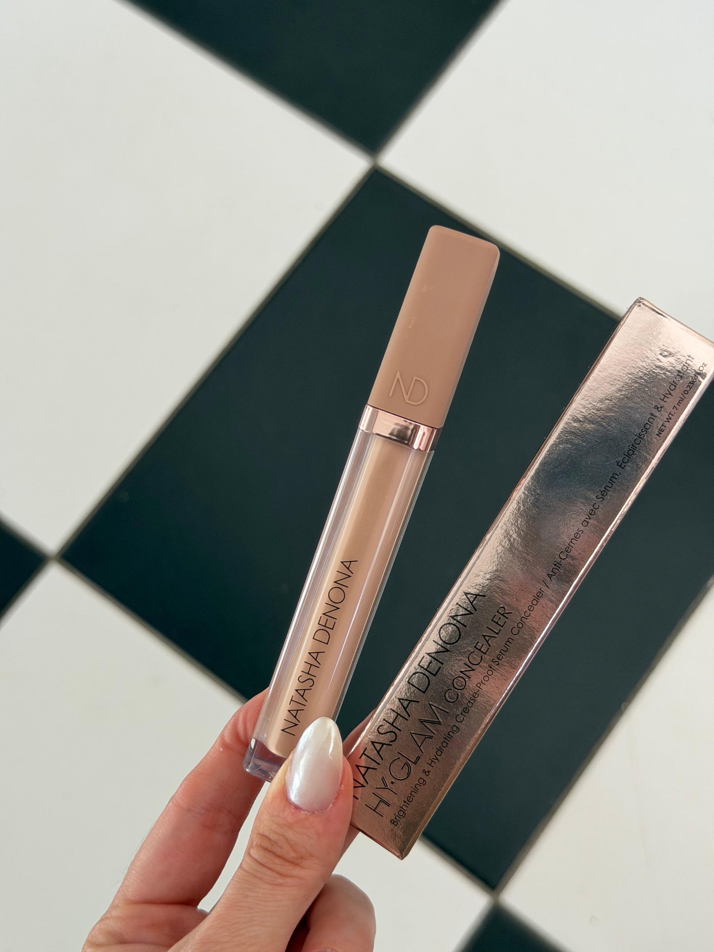 NATASHA DENONA Hy-Glam
Brightening & Hydrating Crease-Proof Serum Concealer (P2)