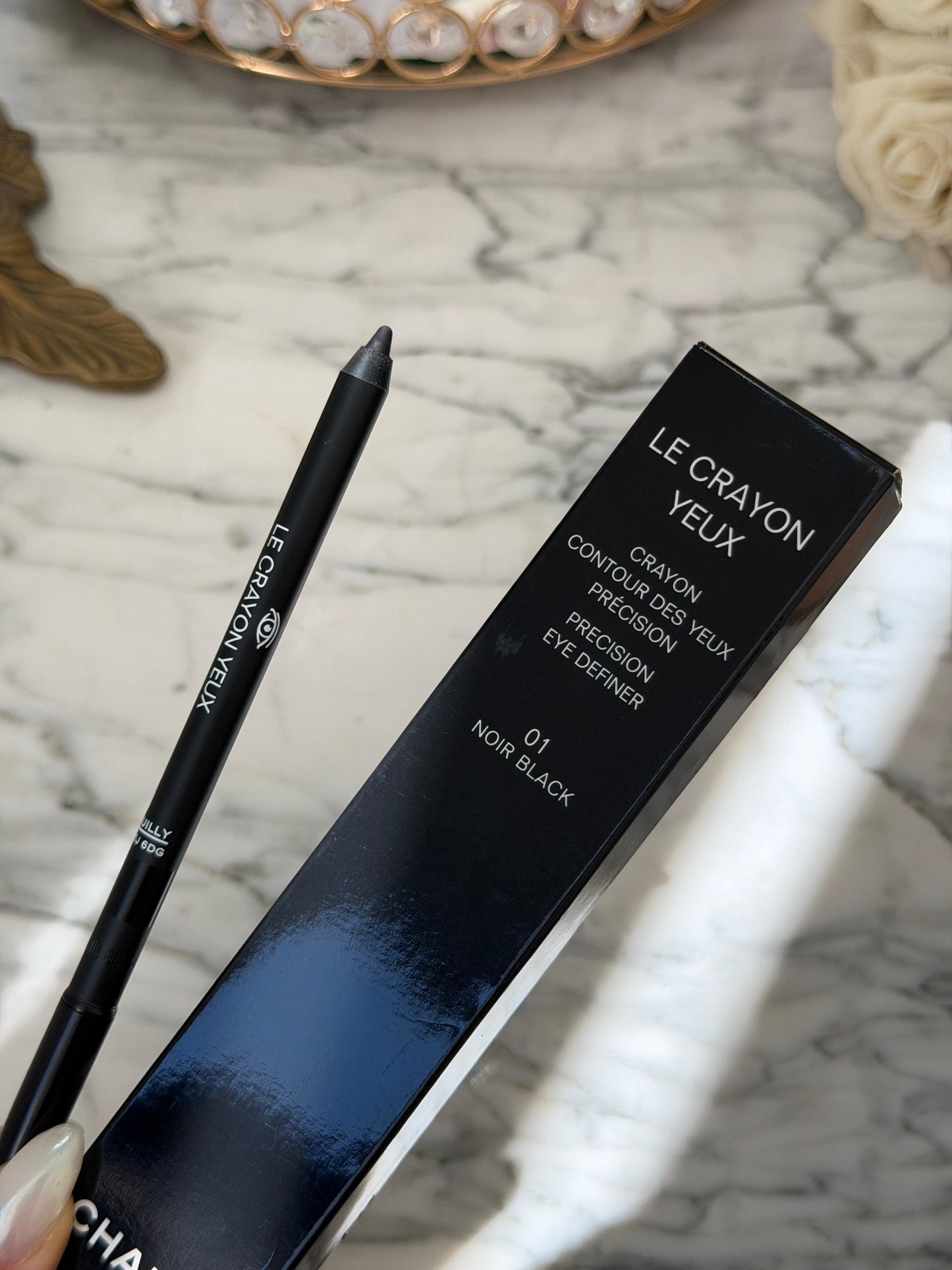 CHANEL Precision Eye Definer - Le Crayon Yeux (01)