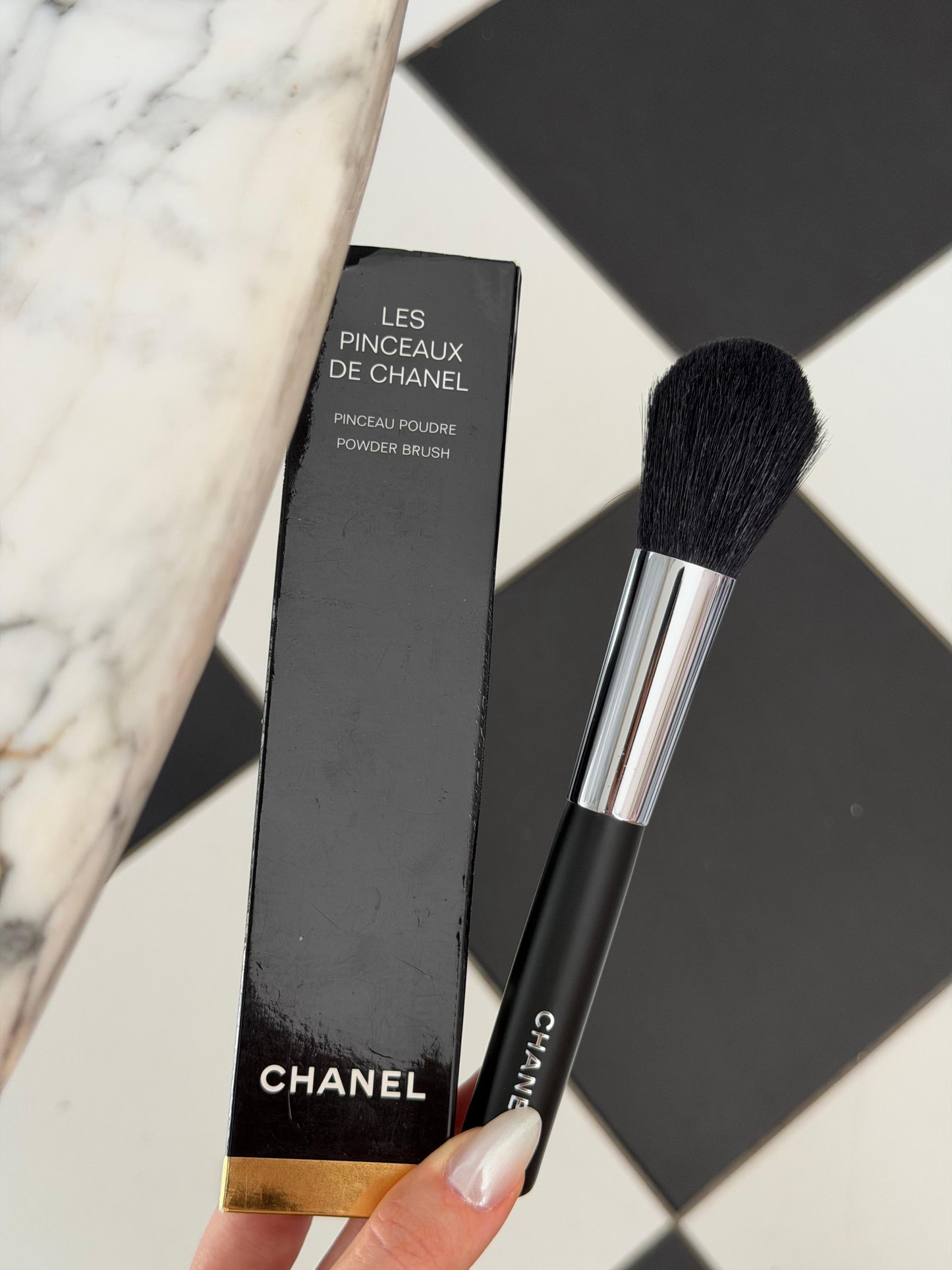 CHANEL Les Pinceaux De Chanel
Powder Brush
