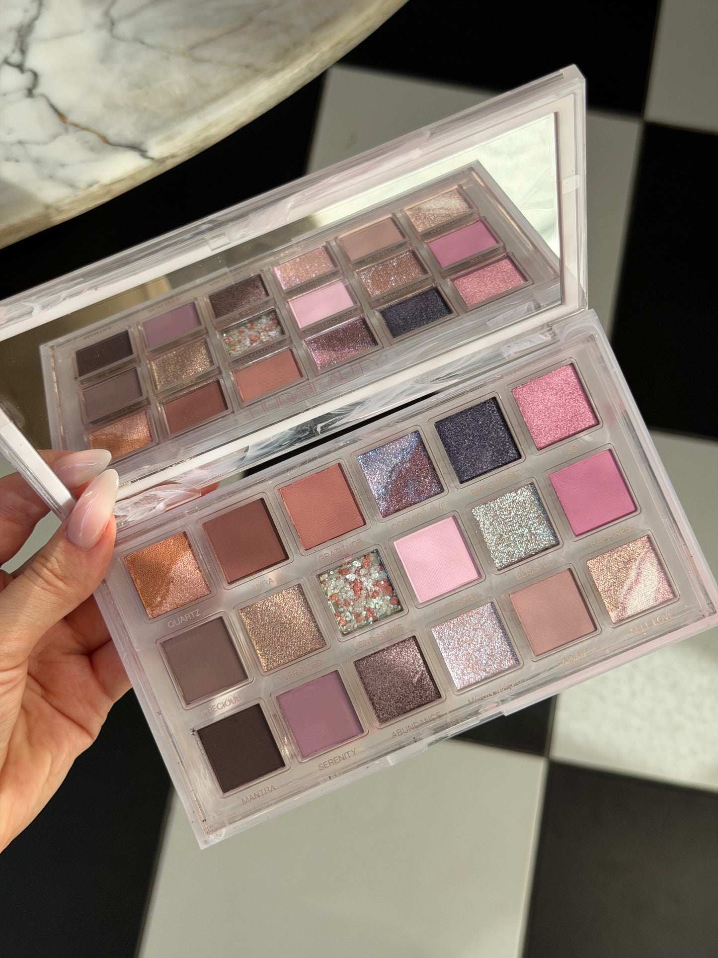 HUDA BEAUTY Rose Quartz Eye Shadow Palette