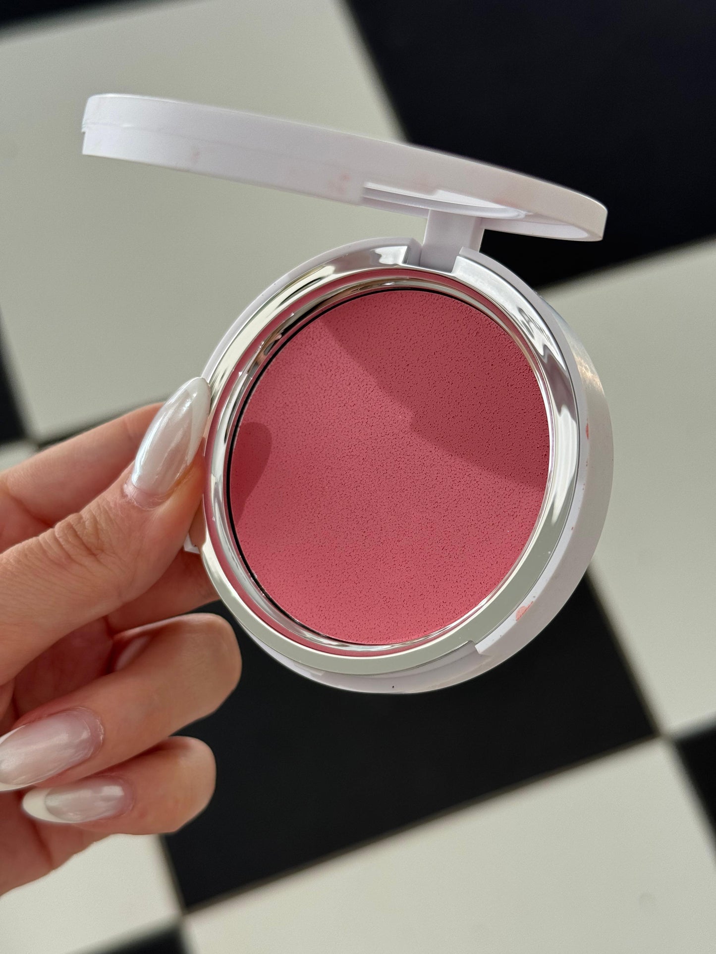 MAKEUP BY MARIO Soft Pop Plumping Blush Veil - Pinch Me Pink