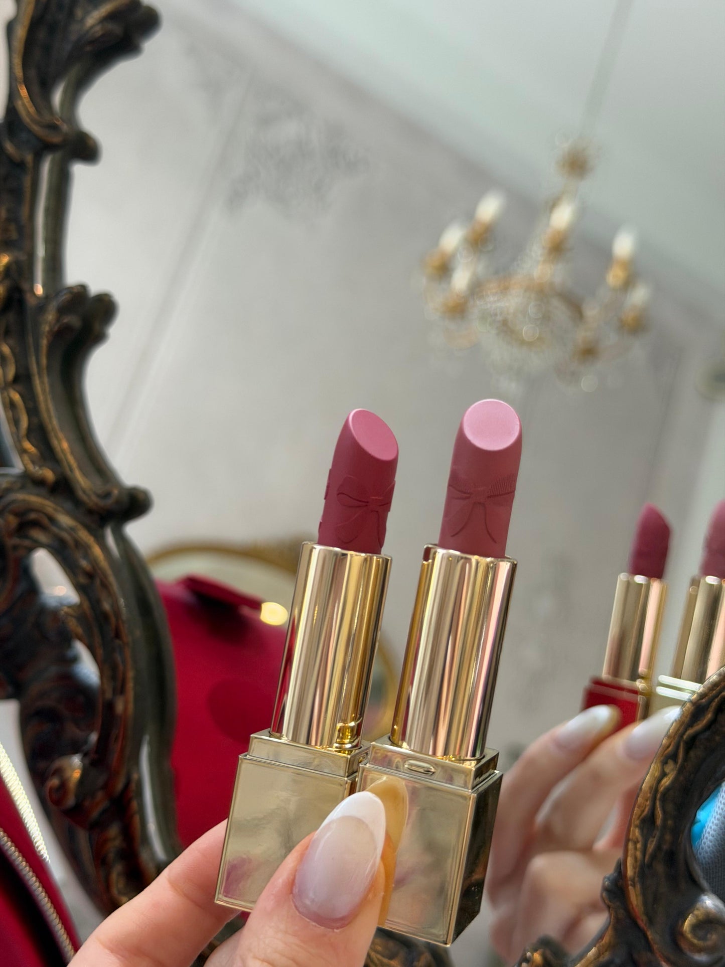 ESTEE LAUDER Complete Gift Set (11 Beauty Favorites Including 5 Full Sizes + More)
