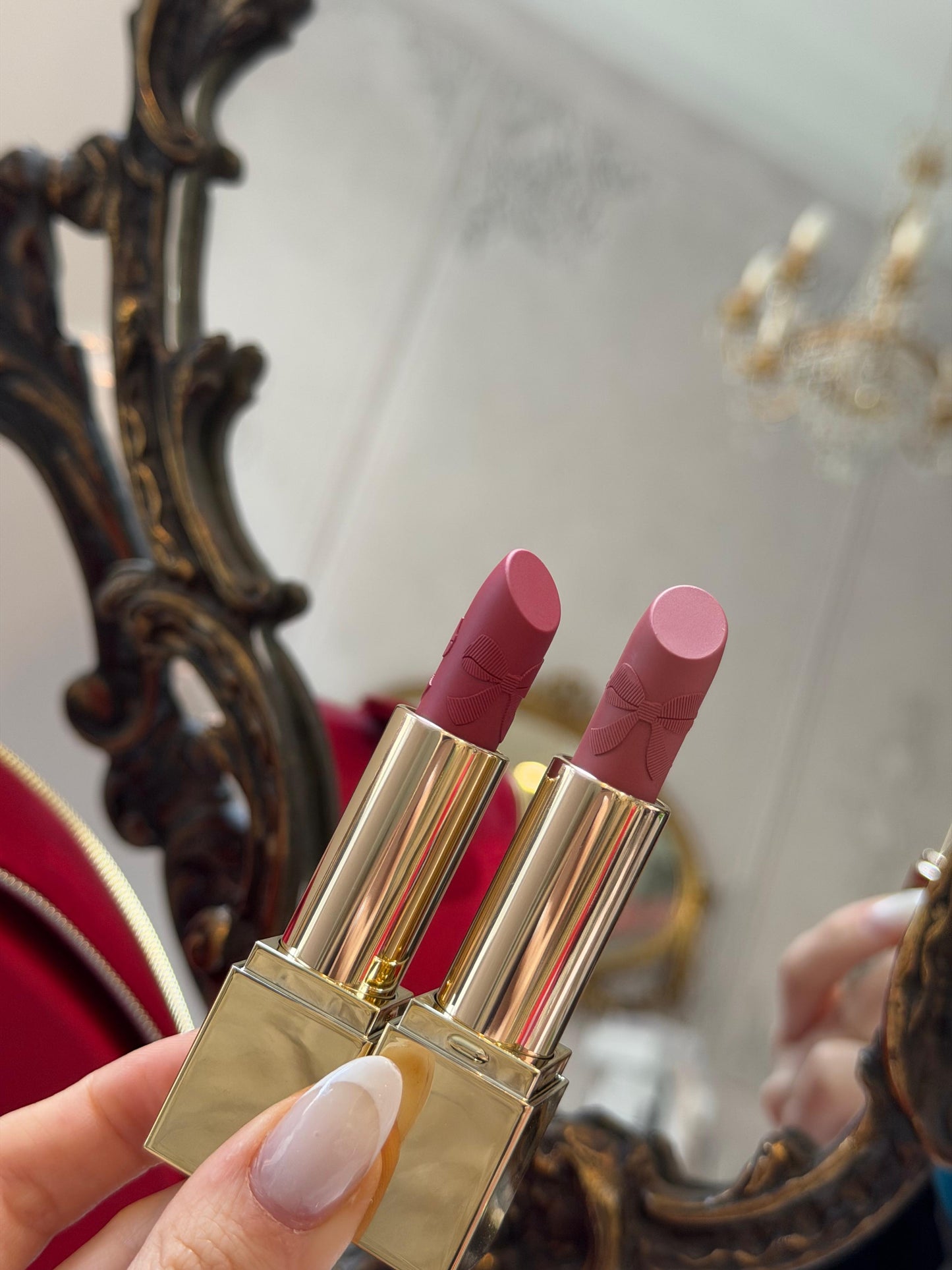 ESTEE LAUDER Complete Gift Set (11 Beauty Favorites Including 5 Full Sizes + More)