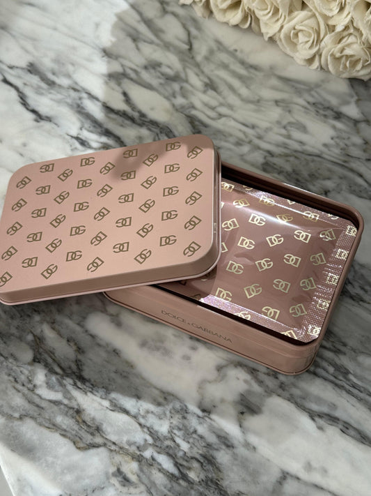 DOLCE&GABBANA No-Puff Caffeine Eye Patches
Depuffing & Brightening Eye Gel Pads