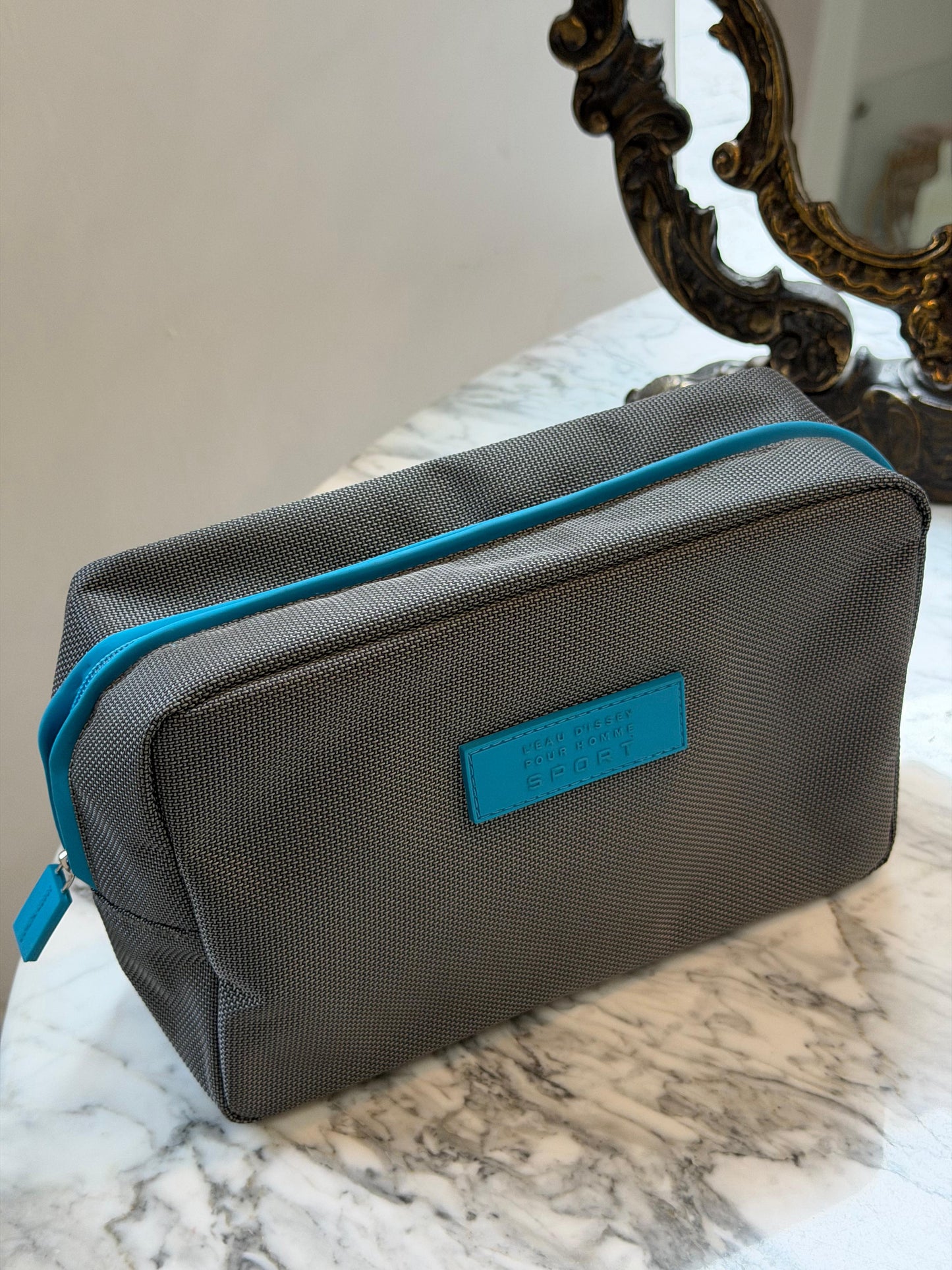ISSEY MIYAKE Pour Homme Sport - Beauty Travel Pouch Gift