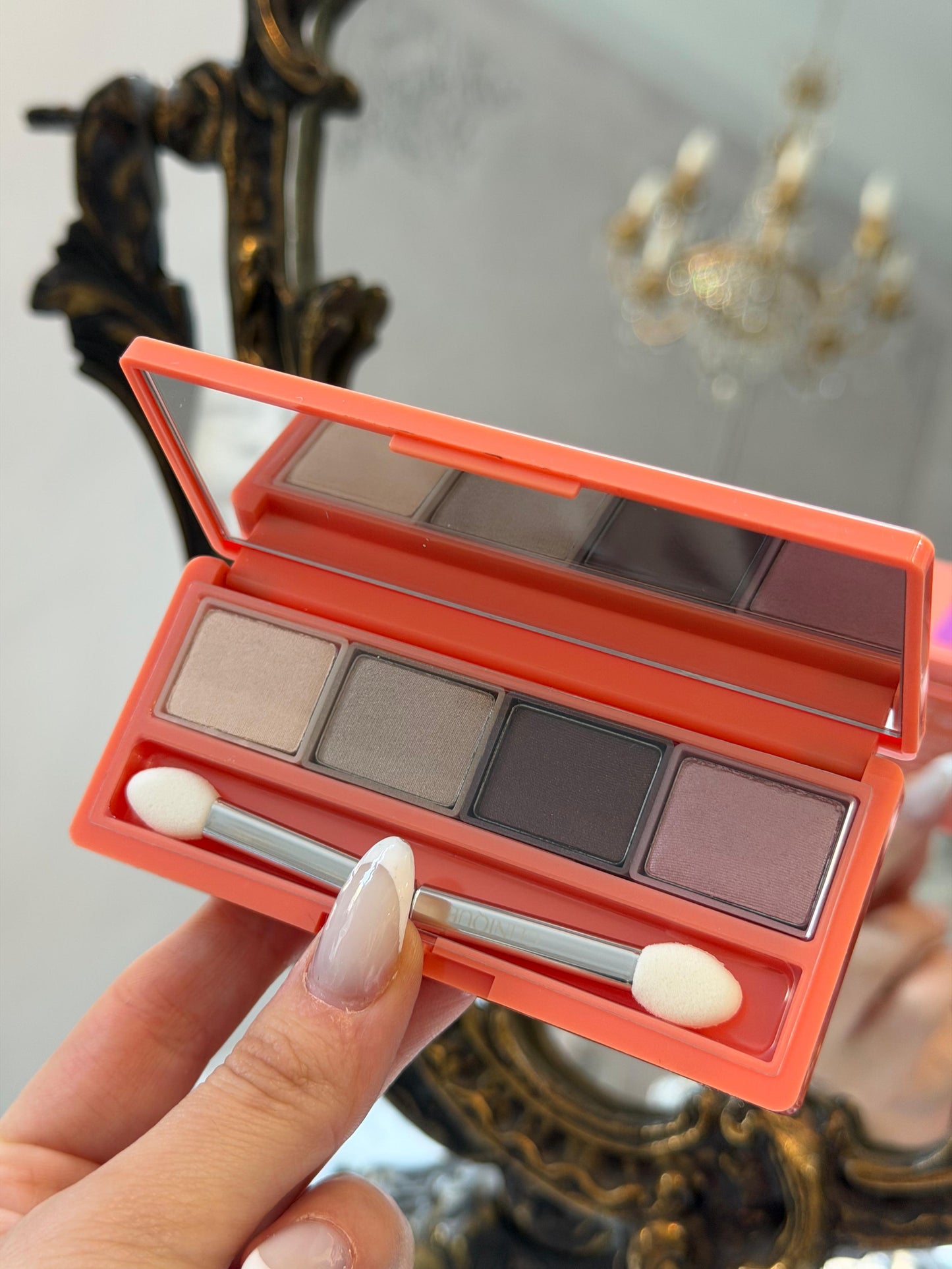 CLINIQUE
The Sweetest Thing Makeup Gift Set