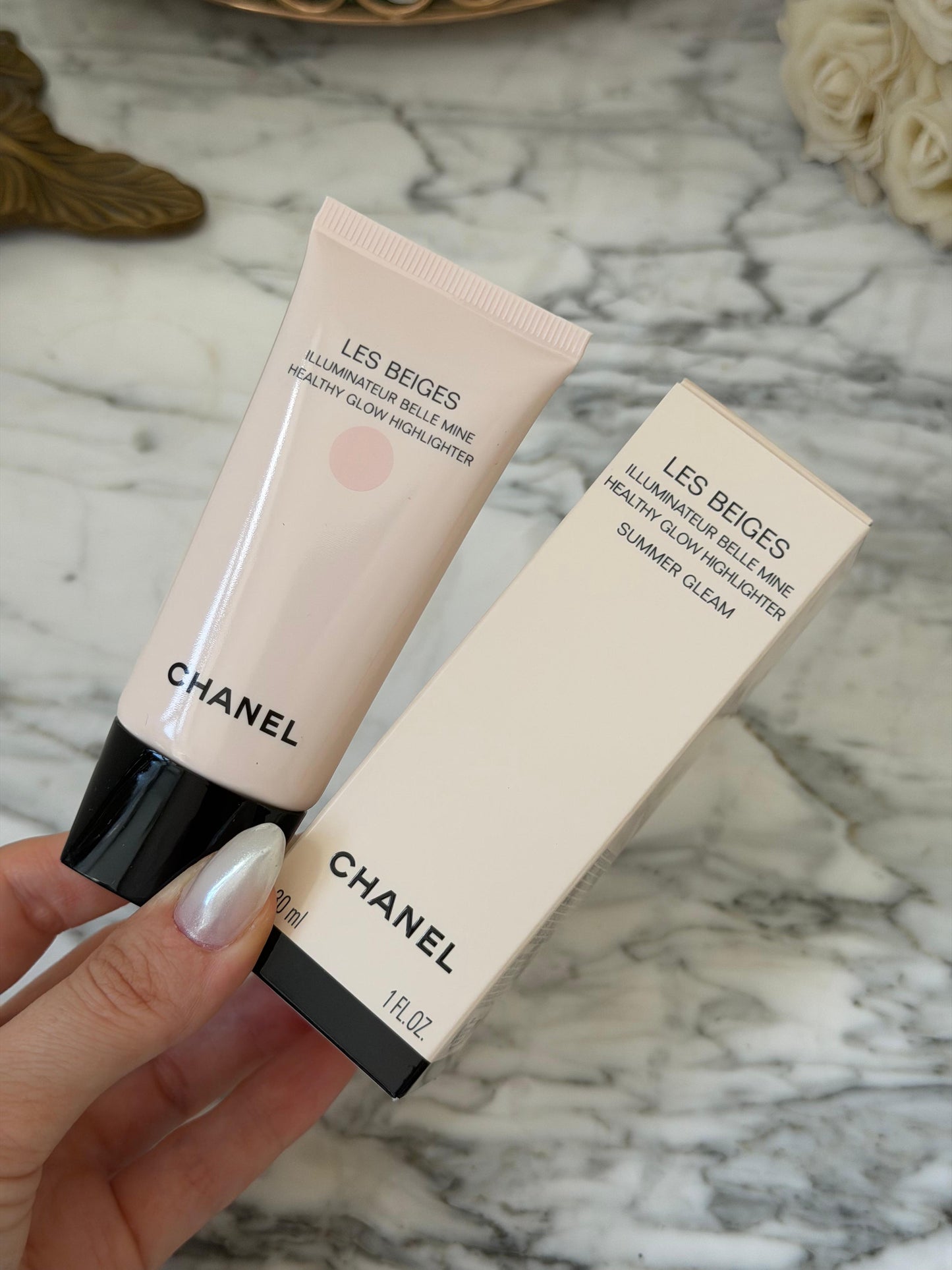 CHANEL Les Beiges Belle Mine
Healthy Glow Highlighter - Summer Gleam
