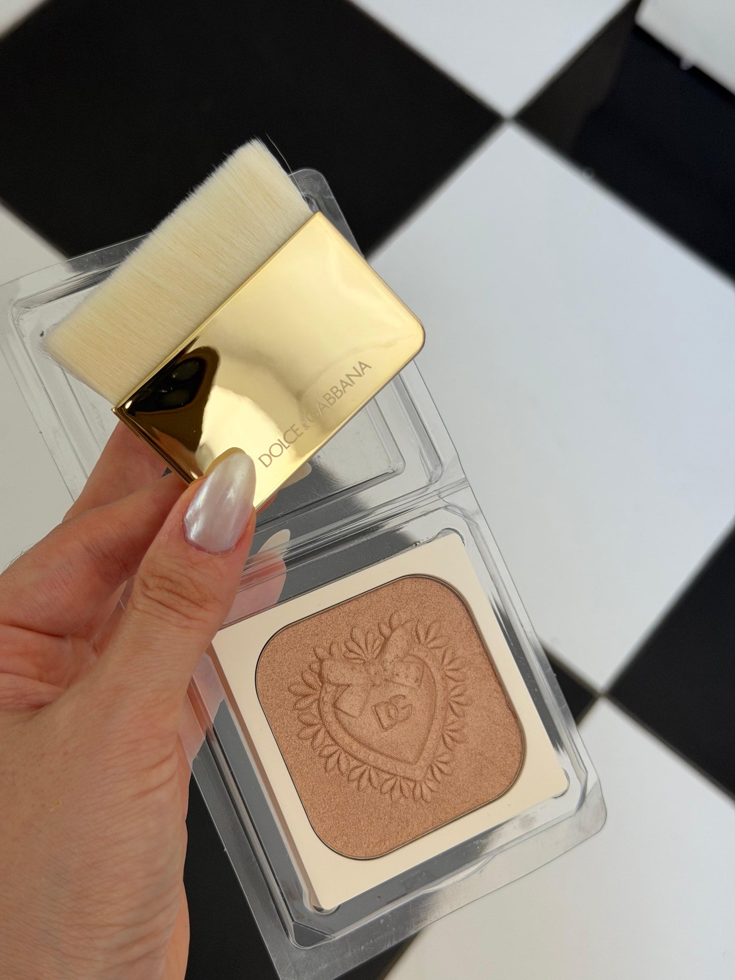DOLCE&GABBANA Everlift Luminizer Light Oil Infused Soft-Halo Powder