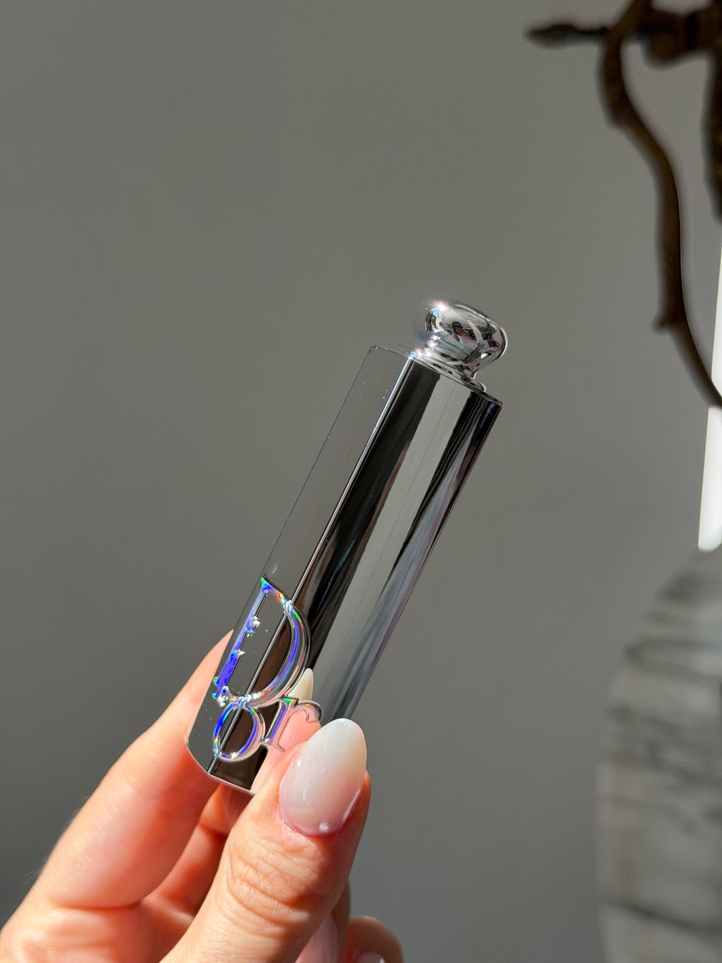 DIOR Addict Glass Lipstick (194)
Ultra-Shine and Hydrating Lip Gloss Stick