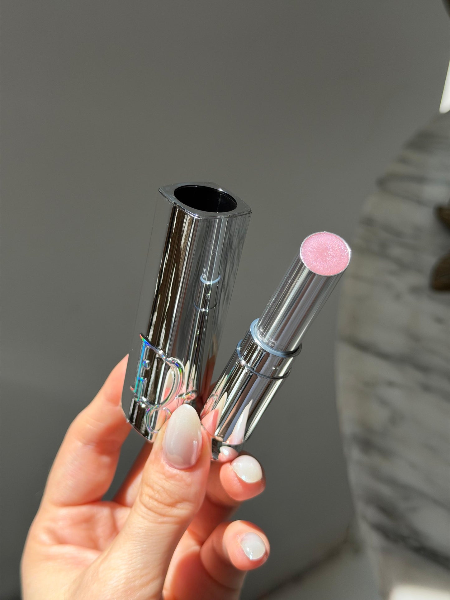 DIOR Addict Glass Lipstick (194)
Ultra-Shine and Hydrating Lip Gloss Stick