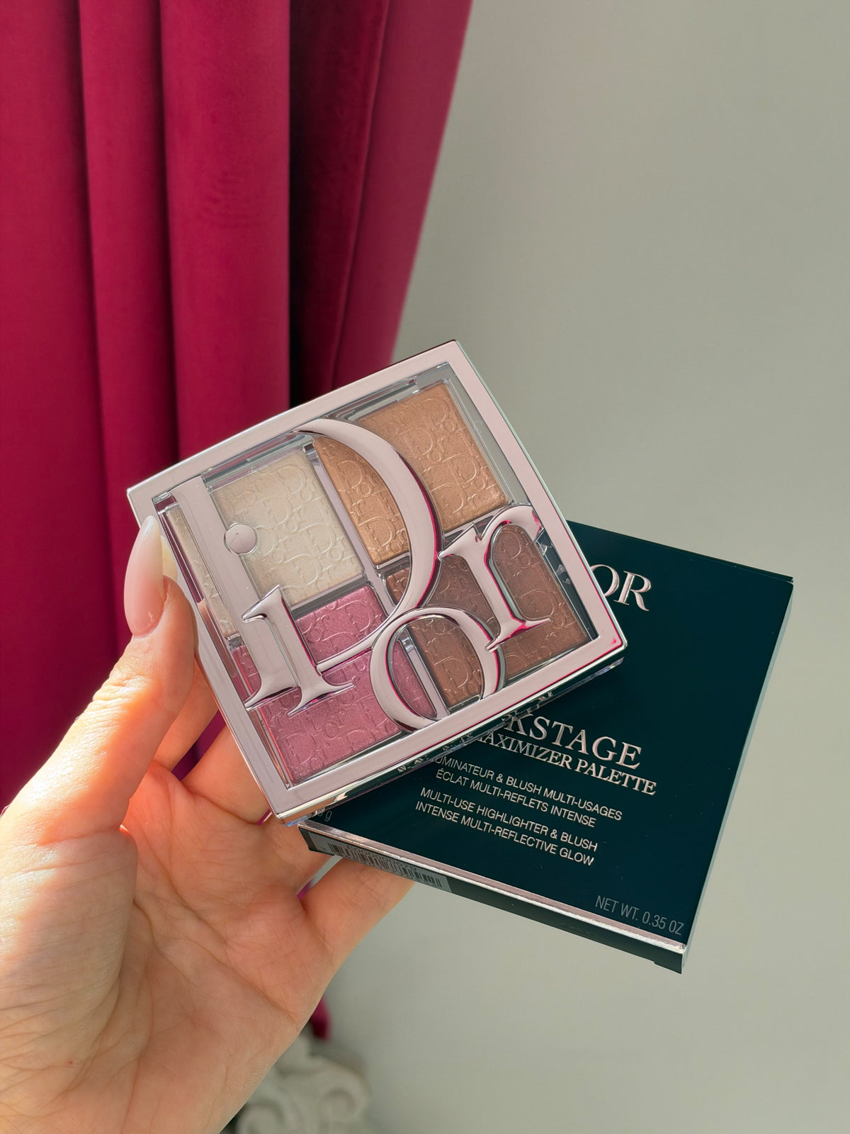 DIOR Backstage Glow Face Palette
Multi-Use Illuminating Makeup Palette - Highlight and Blush (001)