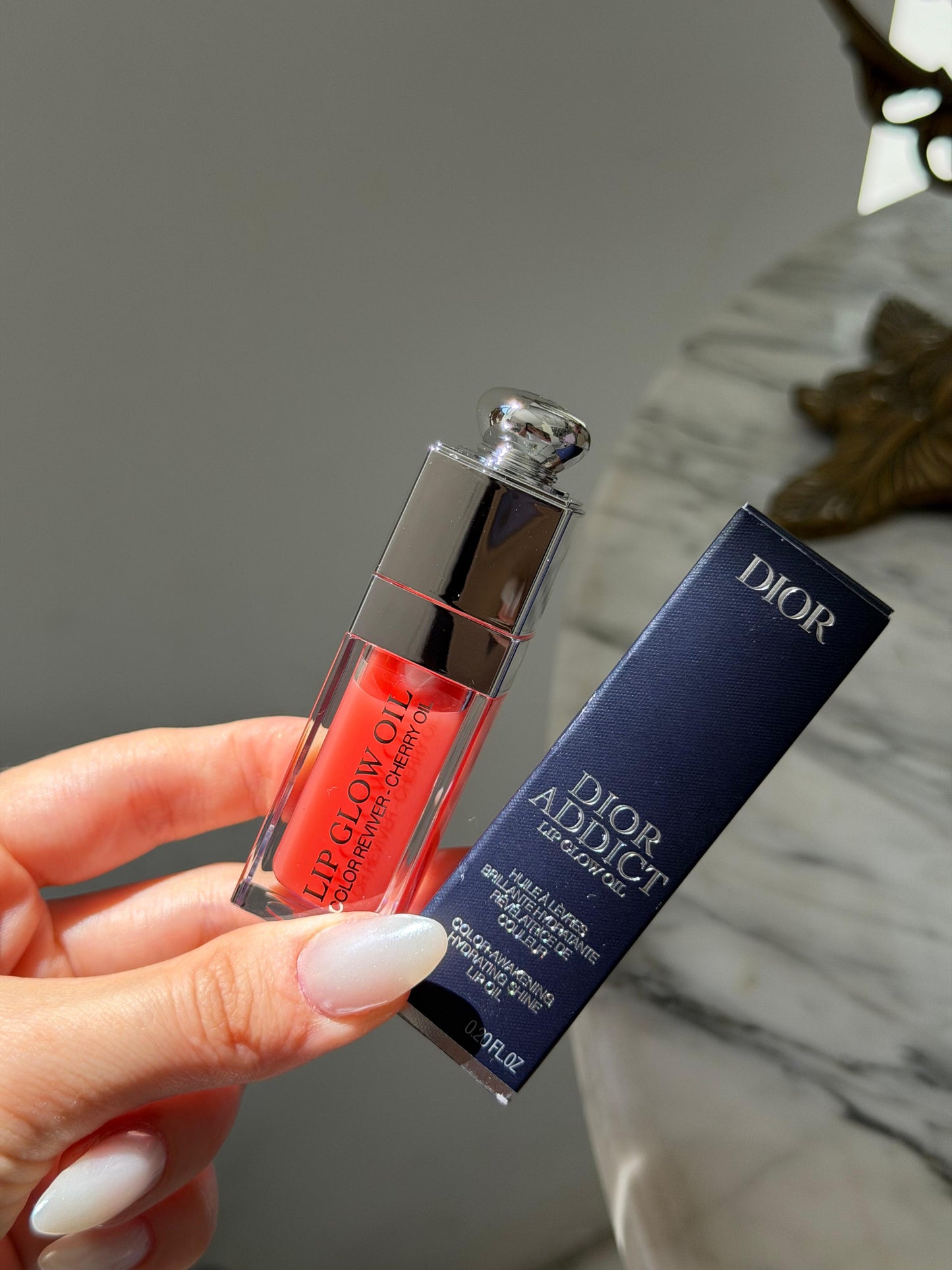 DIOR Addict Lip Glow Oil (012)
Nourishing Lip Oil - Intense Gloss