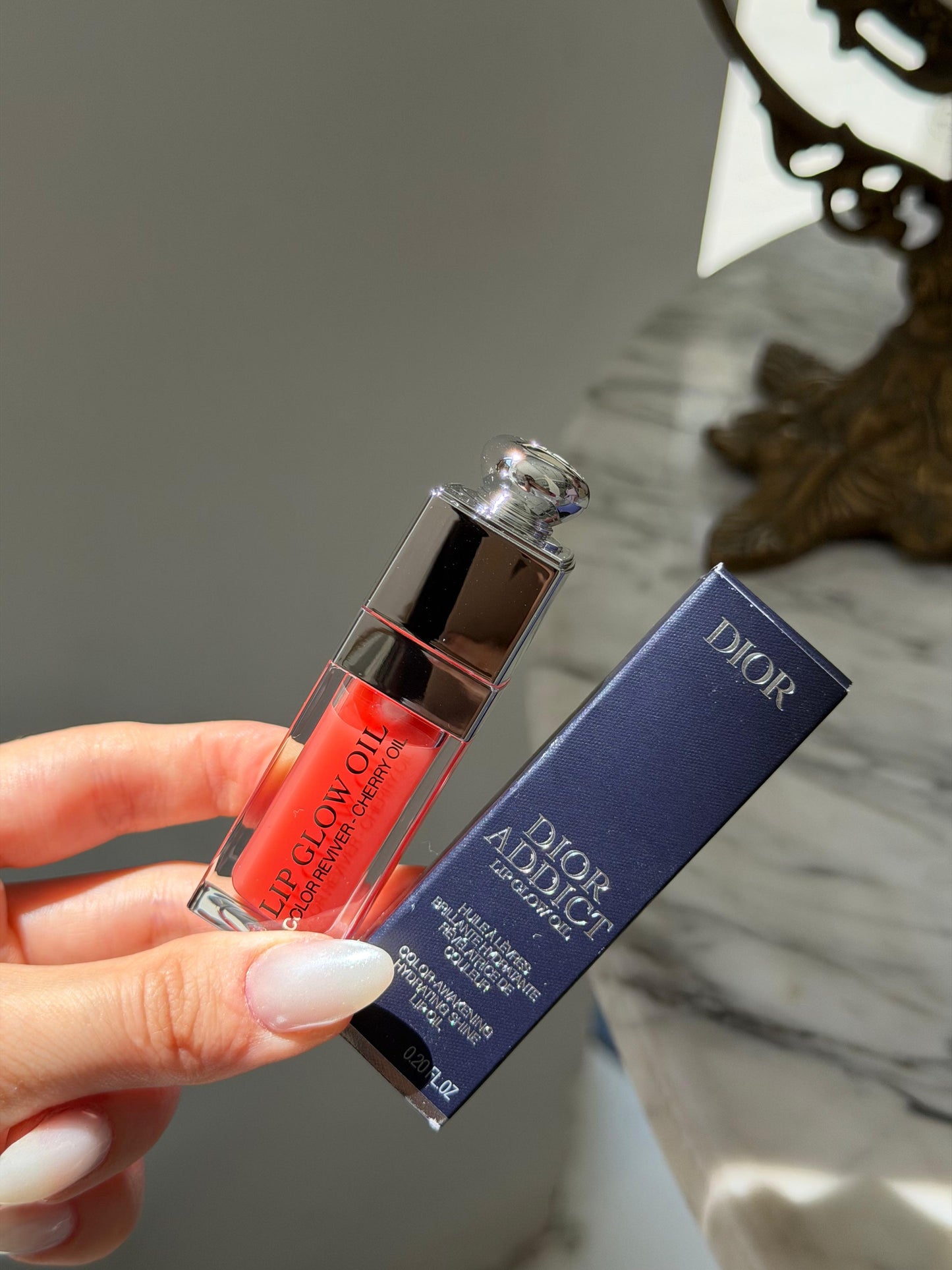 DIOR Addict Lip Glow Oil (012)
Nourishing Lip Oil - Intense Gloss