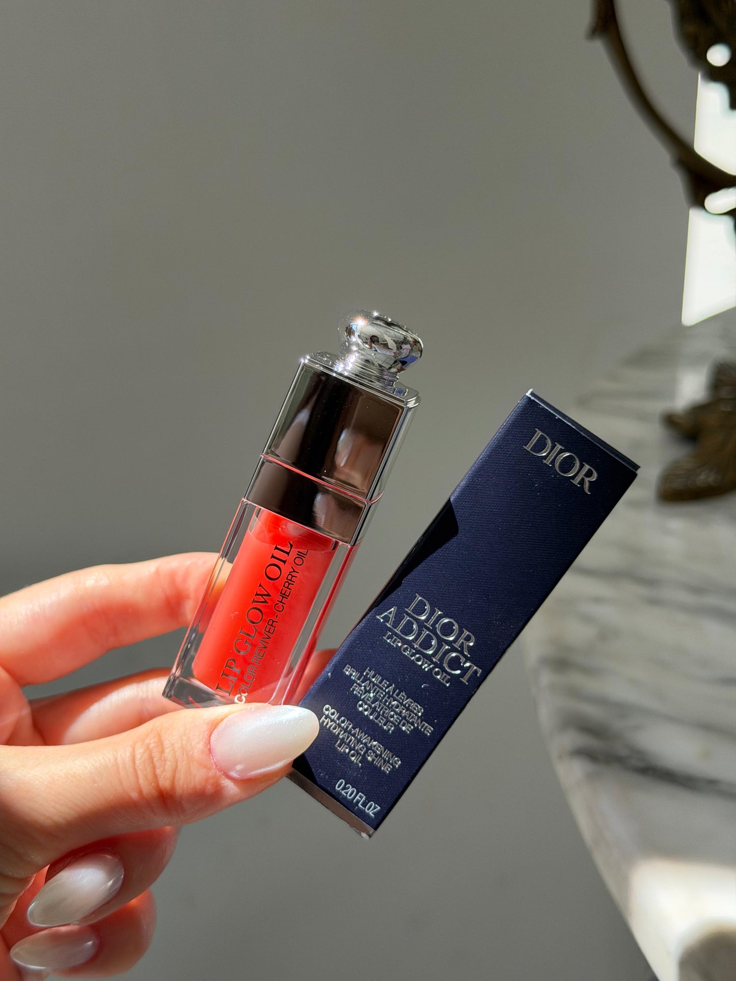 DIOR Addict Lip Glow Oil (012)
Nourishing Lip Oil - Intense Gloss