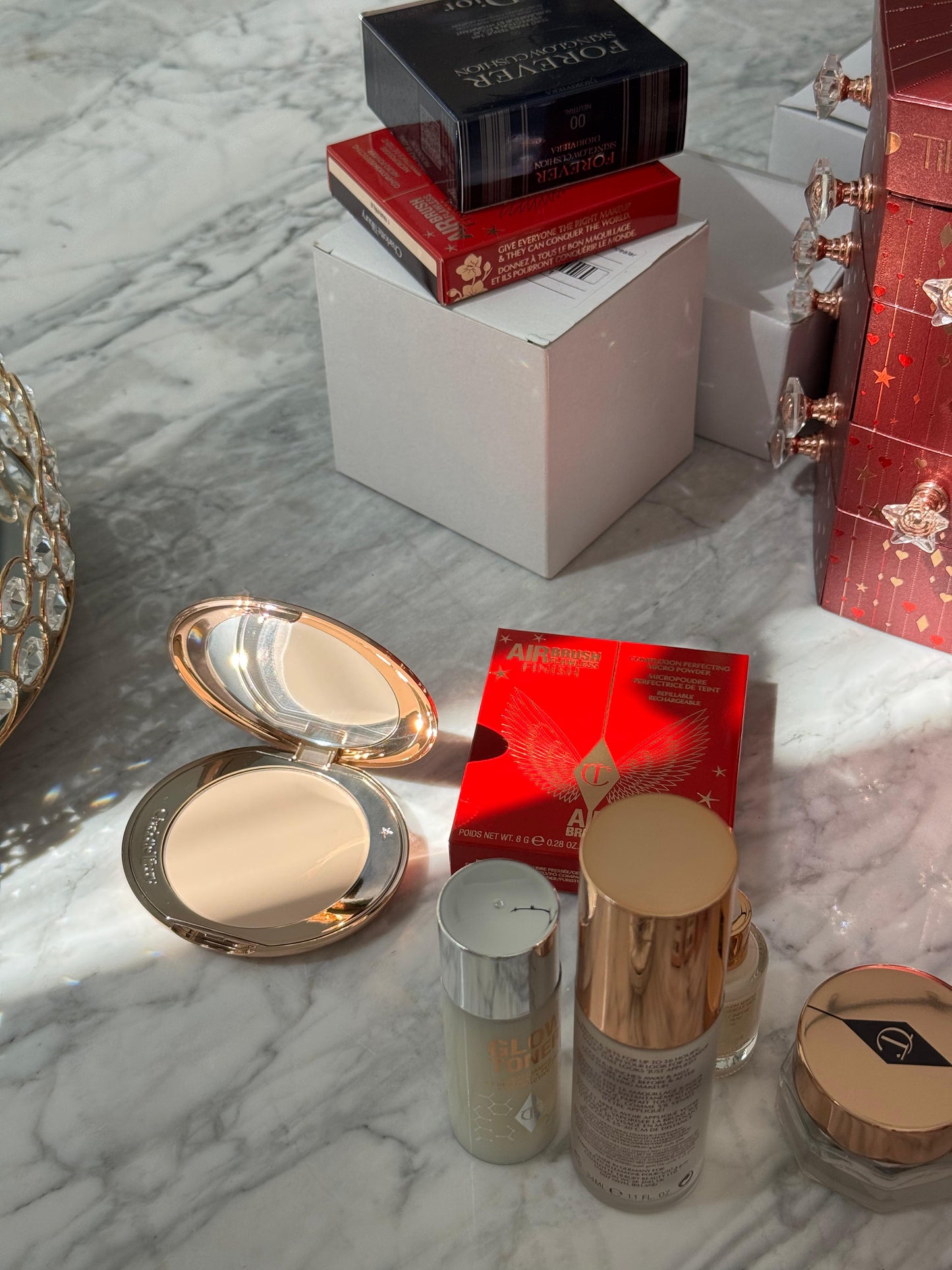 CHARLOTTE TILBURY Airbrush Flawless Finish (1)
Complexion Perfecting Micro Powder