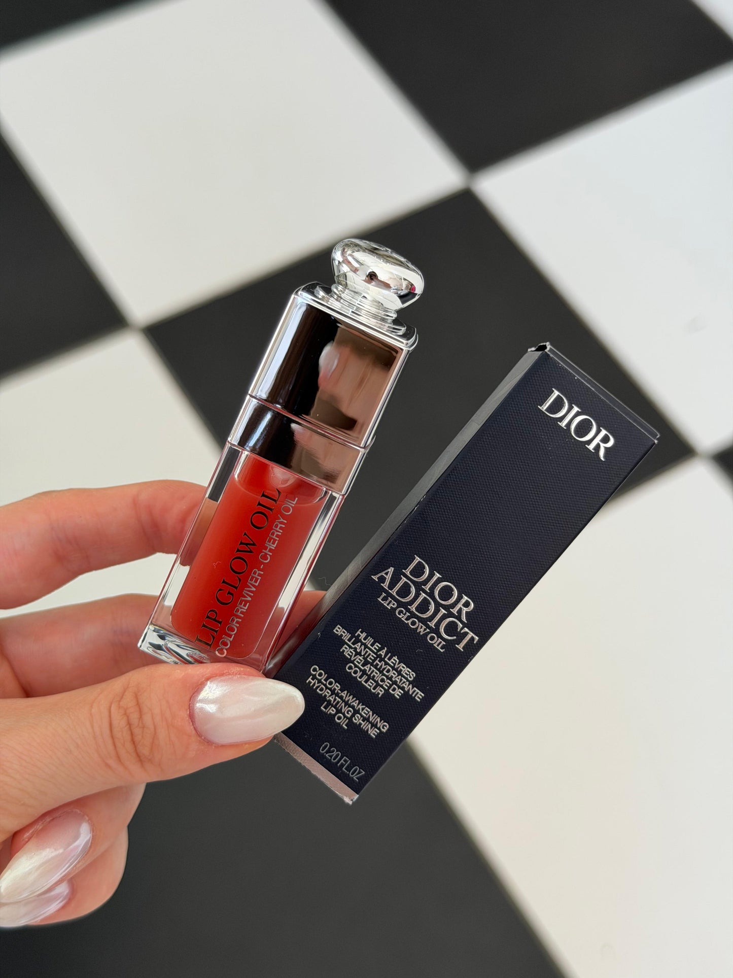DIOR Addict Lip Glow Oil (012)
Nourishing Lip Oil - Intense Gloss